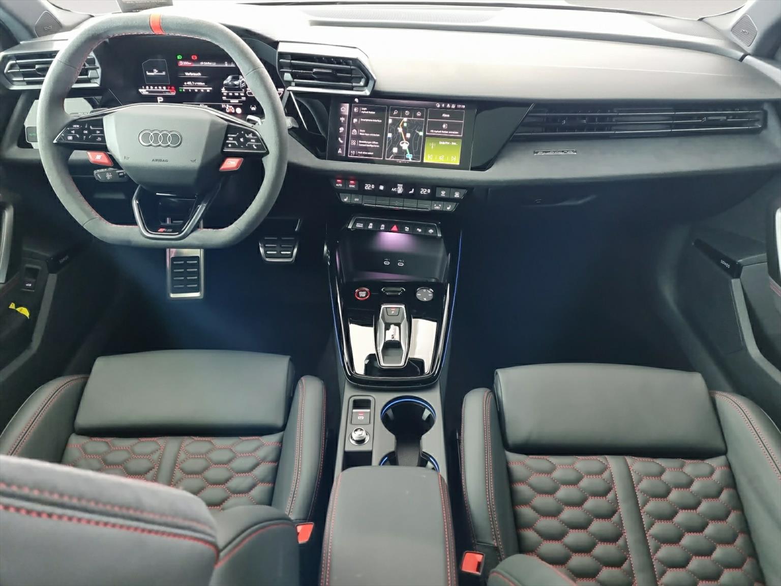 AUDI RS3 Sportback 2.5 TSI quattro S-tronic-image-5