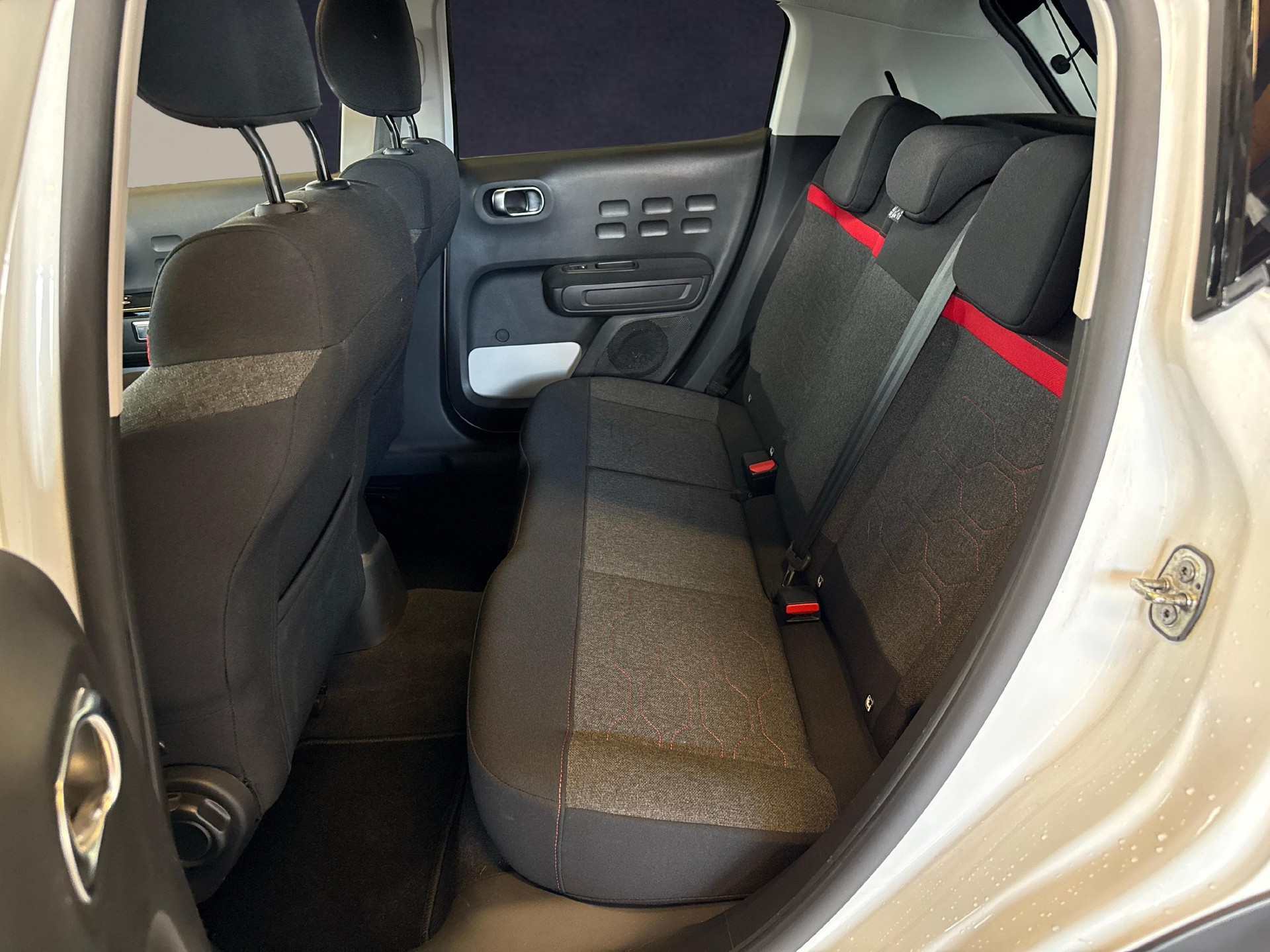 CITROEN C3 1.2 PureTech Shine-image-10