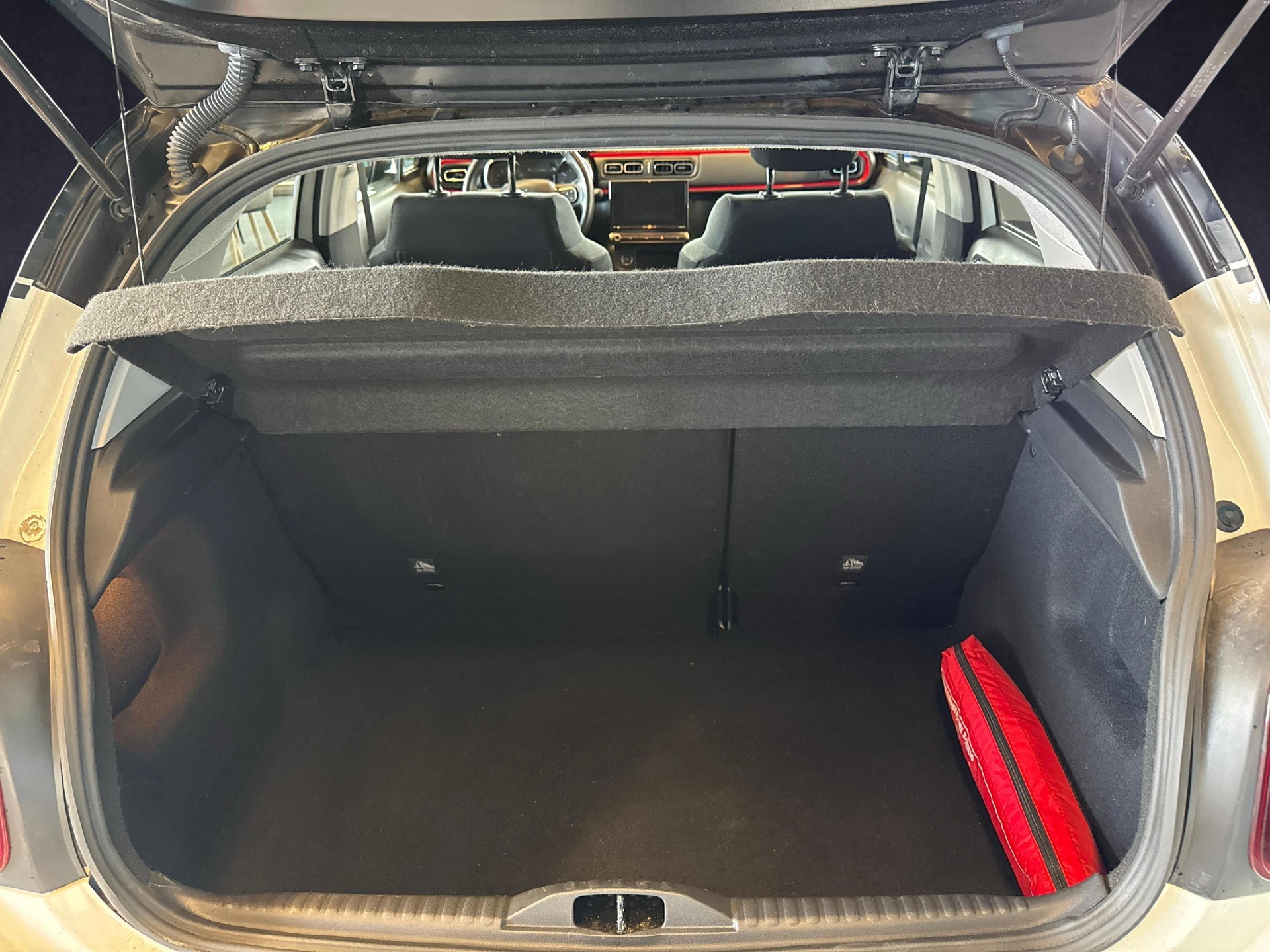 CITROEN C3 1.2 PureTech Shine-image-11