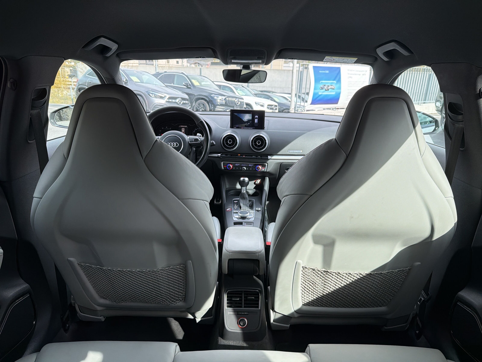 AUDI RS3 2.5 TSI quattro-image-23