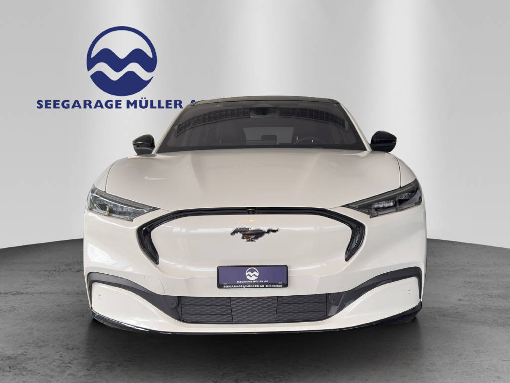 FORD Mustang Mach-E Standard AWD-image-1