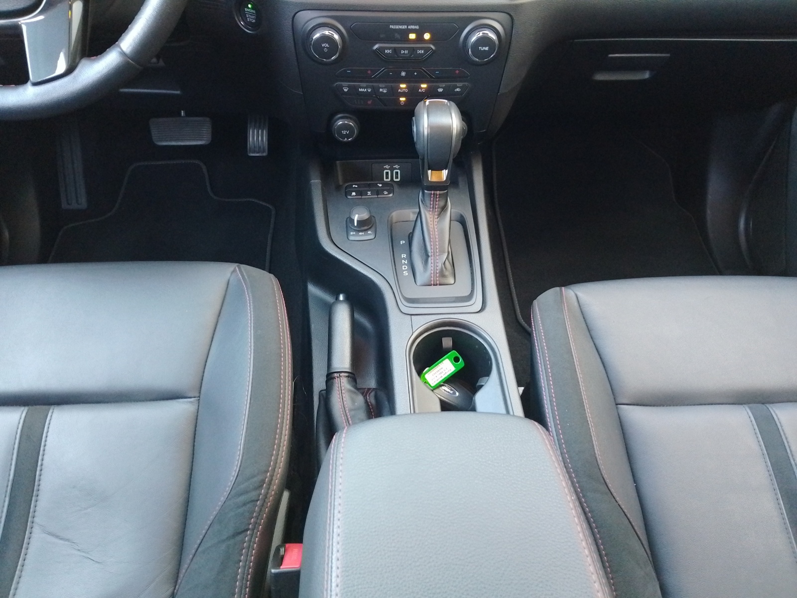 FORD Ranger Doppel Kabine Pick-up 2.0 EcoBlue 4x4 Stormtrak-image-10