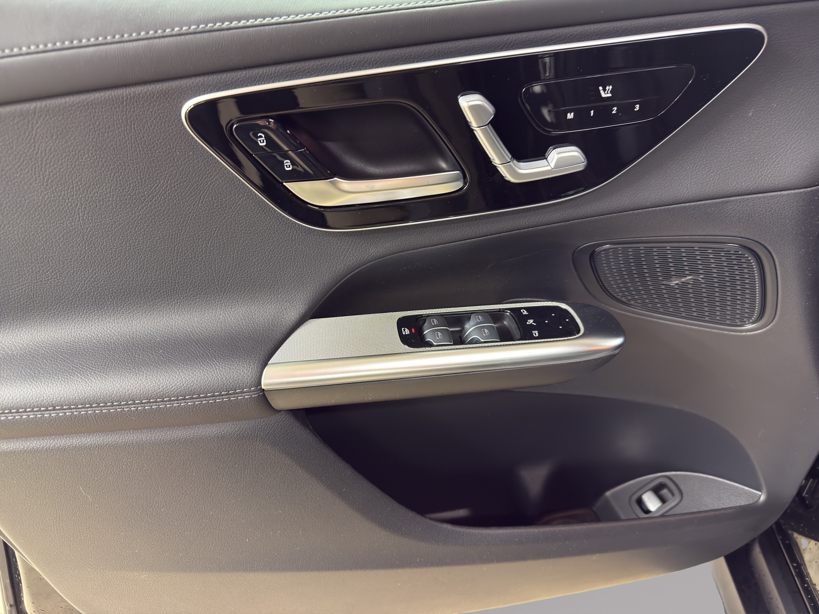 MERCEDES-BENZ GLC 300 de 4Matic EQ Star-image-12