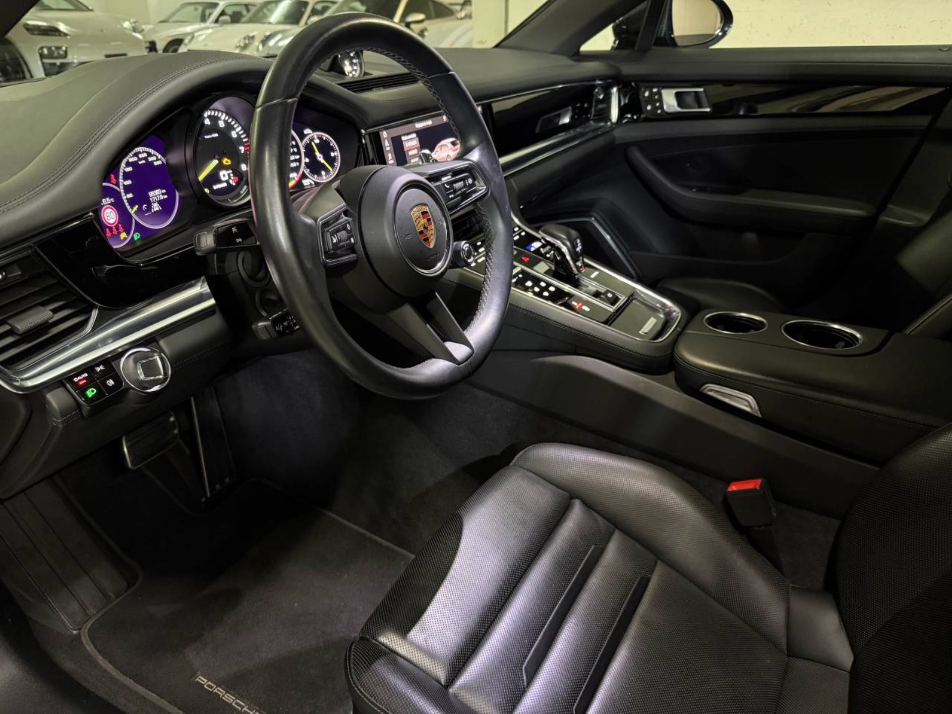 PORSCHE Panamera 4S E-Hybrid Sport Turismo (MY21)-image-3