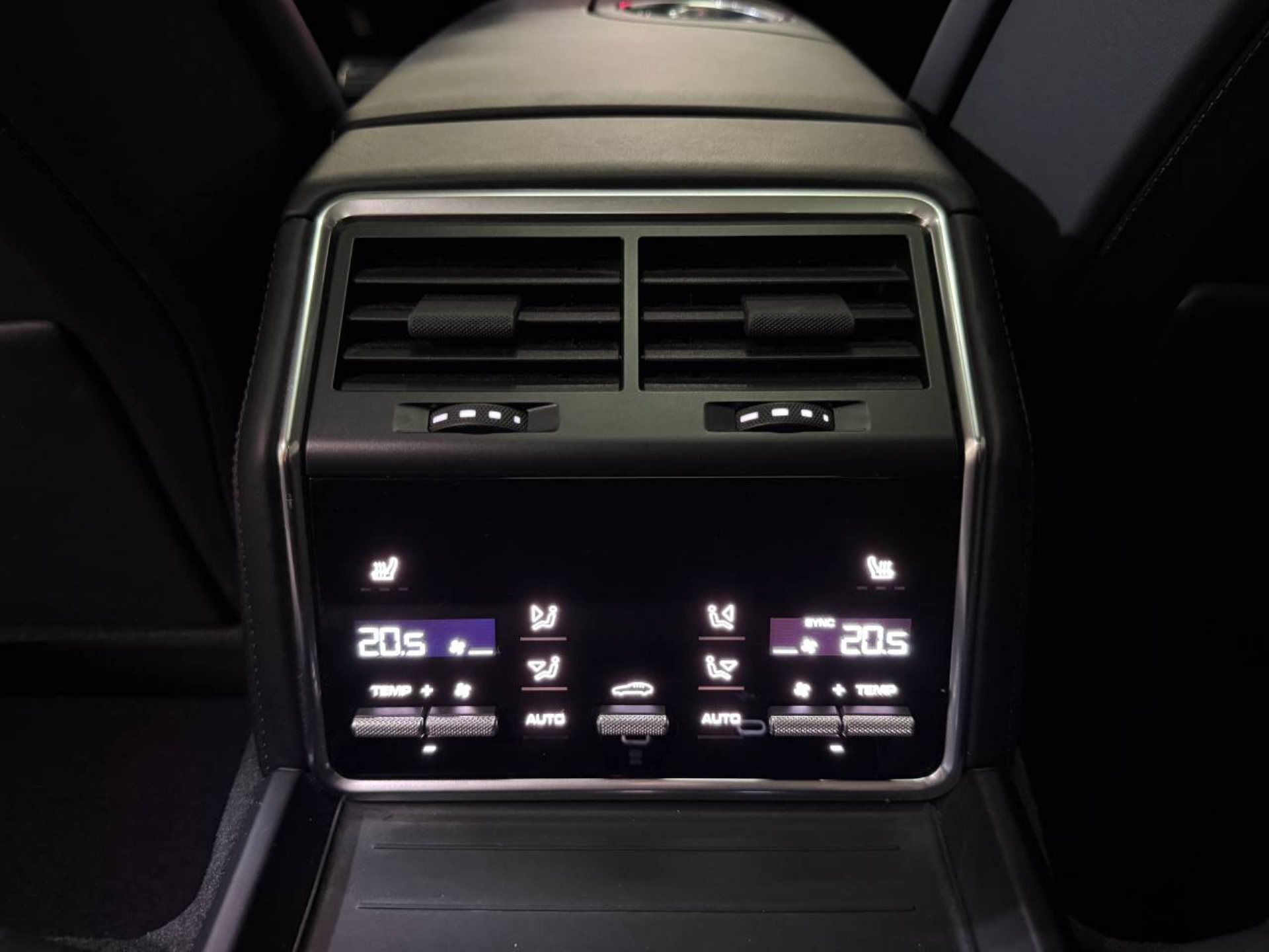 PORSCHE Panamera 4S E-Hybrid Sport Turismo (MY21)-image-19