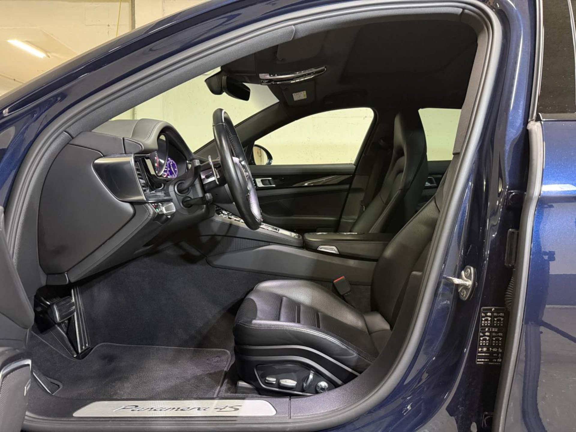 PORSCHE Panamera 4S E-Hybrid Sport Turismo (MY21)-image-11