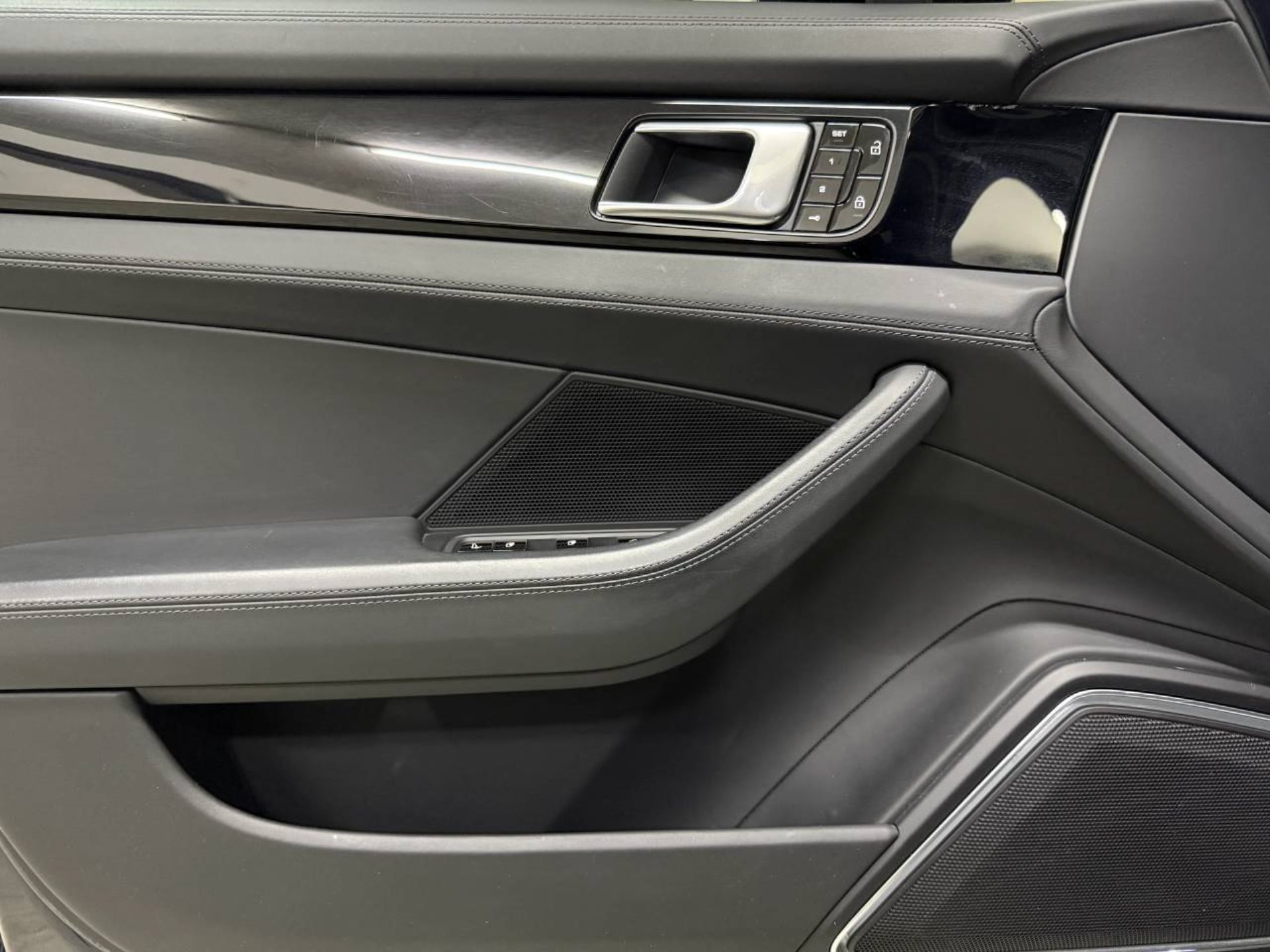 PORSCHE Panamera 4S E-Hybrid Sport Turismo (MY21)-image-22