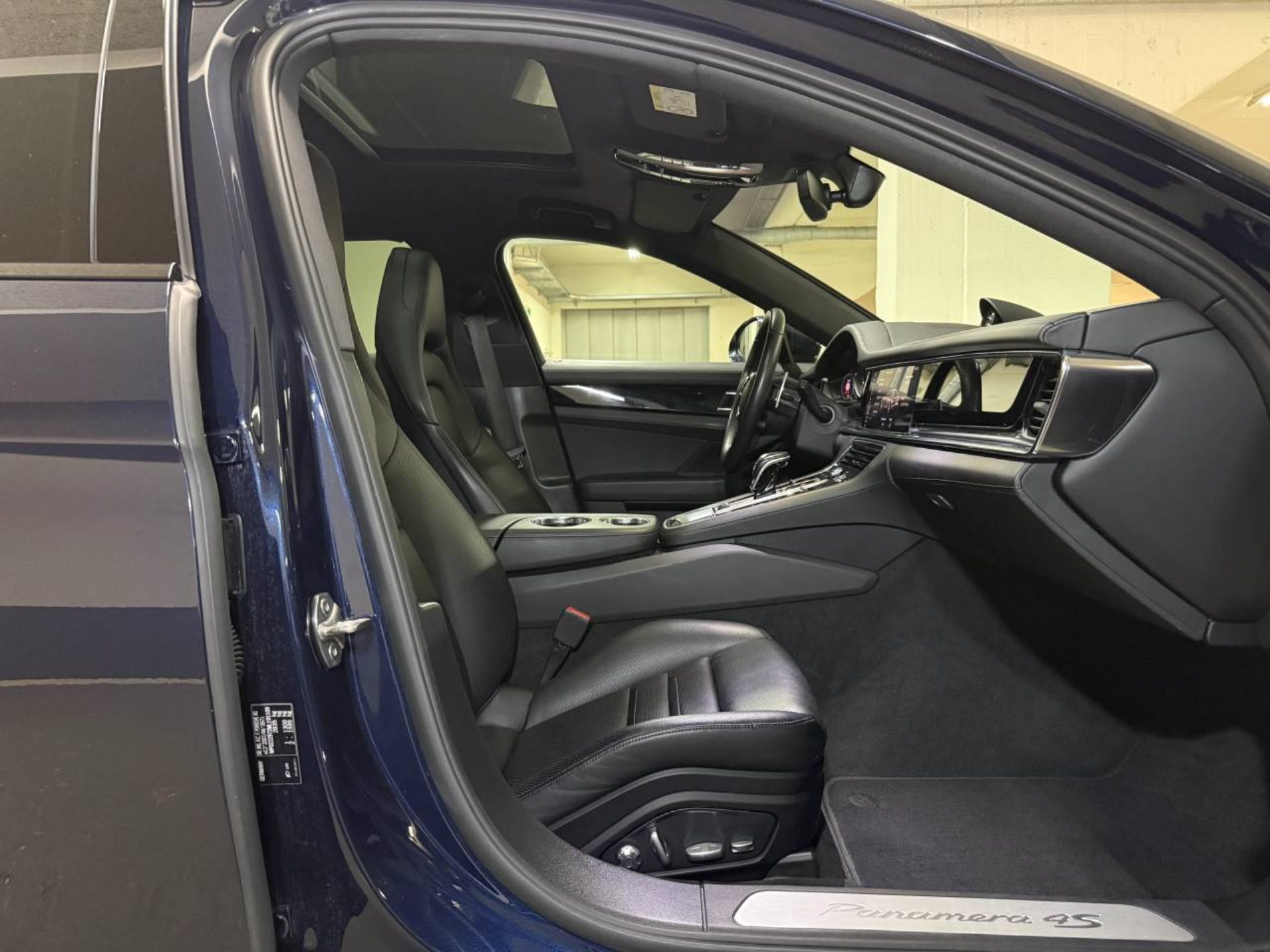 PORSCHE Panamera 4S E-Hybrid Sport Turismo (MY21)-image-17