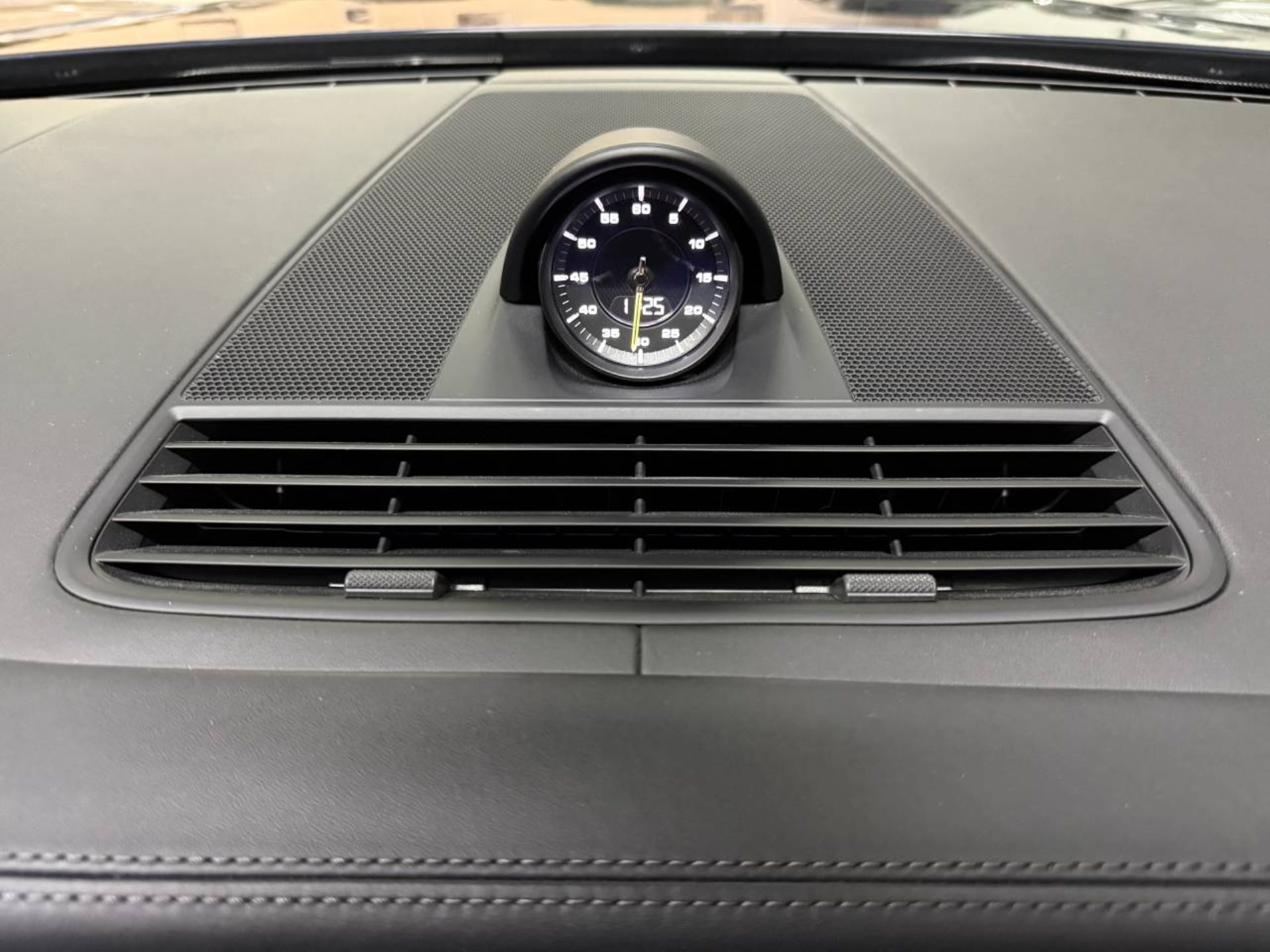 PORSCHE Panamera 4S E-Hybrid Sport Turismo (MY21)-image-26
