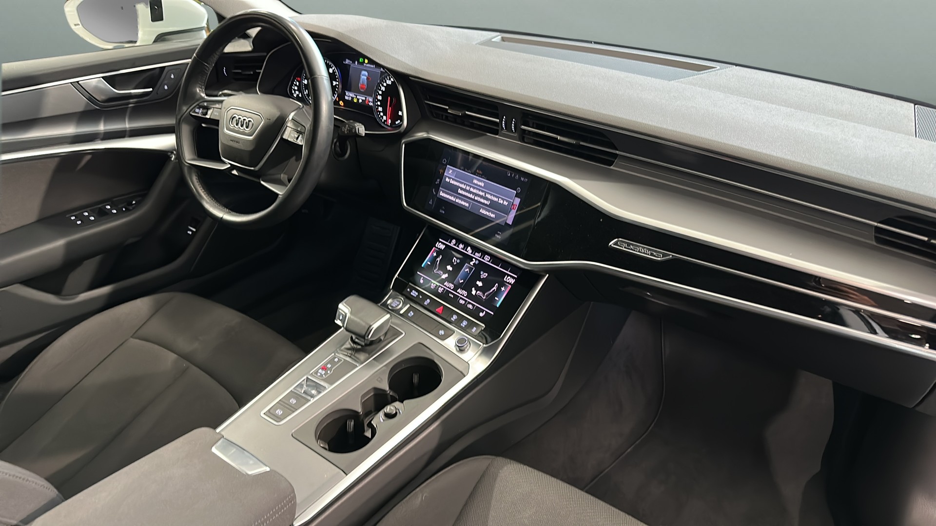 AUDI A6 Avant 45 TFSI Sport Attraction quattro S-tronic-image-9