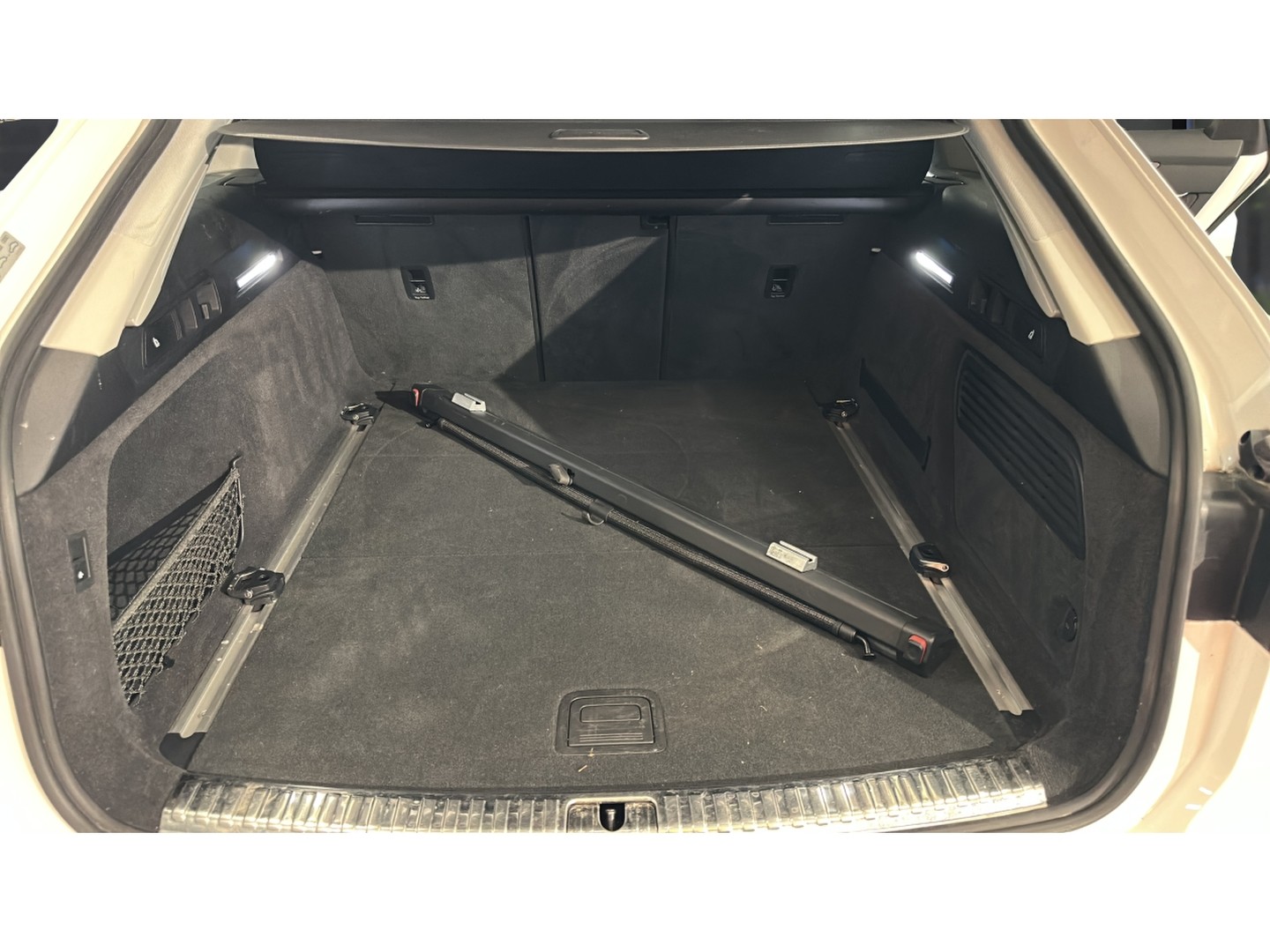 AUDI A6 Avant 45 TFSI Sport Attraction quattro S-tronic-image-14
