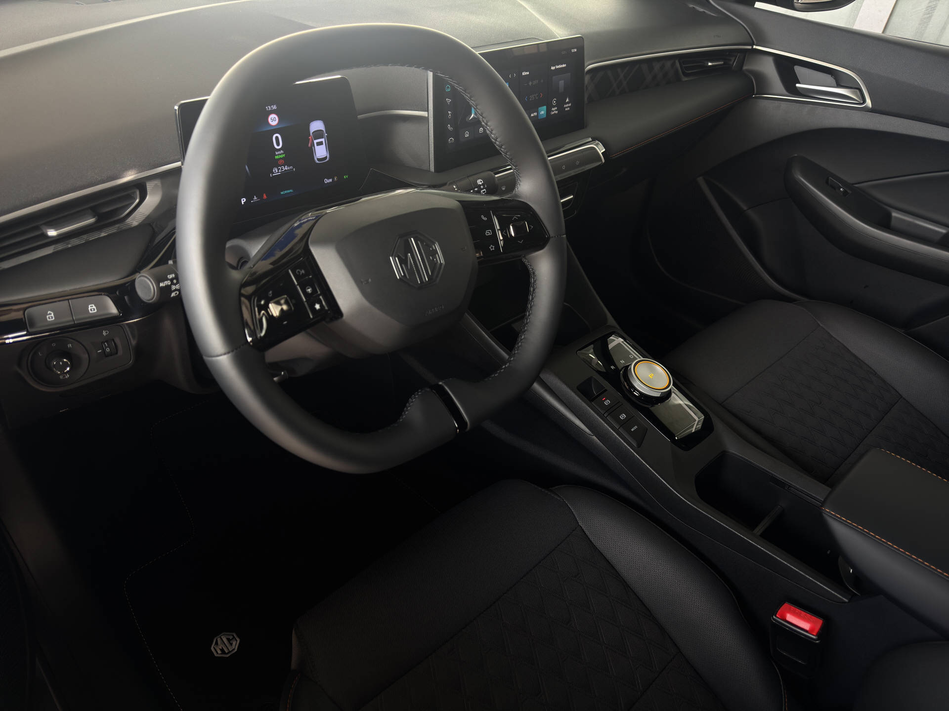 MG 3 1.5 Hybrid+ Luxury-image-11