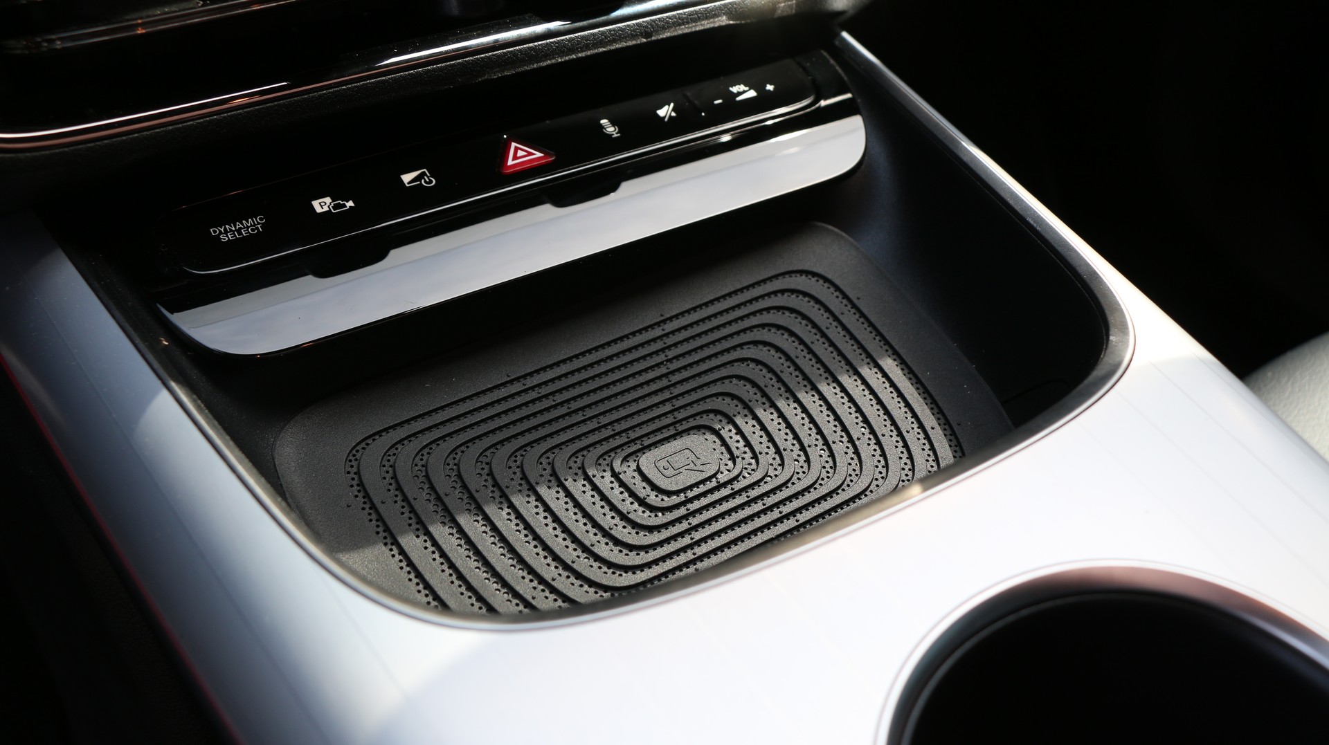 MERCEDES-BENZ CLA 350 4matic Shooting Brake with EQ-Technology-image-19