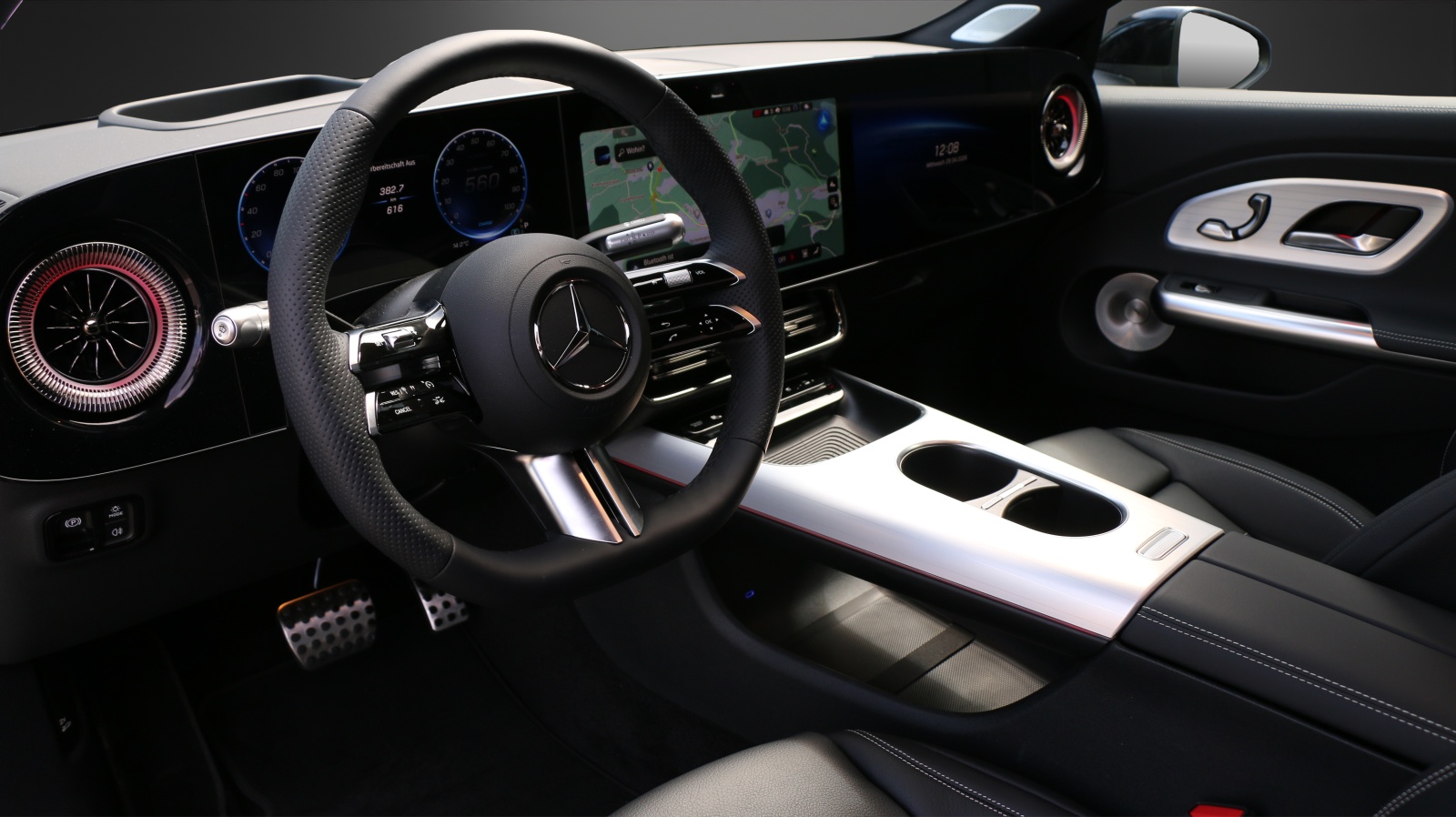 MERCEDES-BENZ CLA 350 4matic Shooting Brake with EQ-Technology-image-4