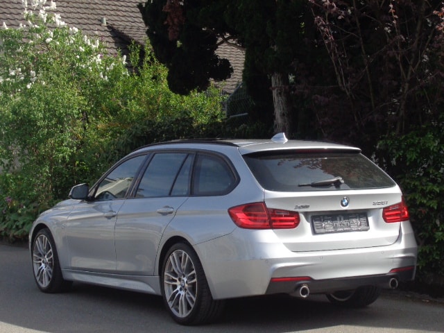 BMW 335i xDrive Touring Sport Line Steptronic-image-2