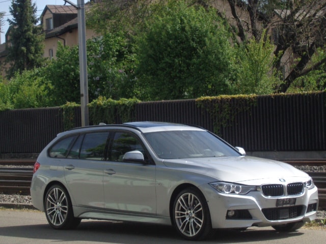 BMW 335i xDrive Touring Sport Line Steptronic-image-13