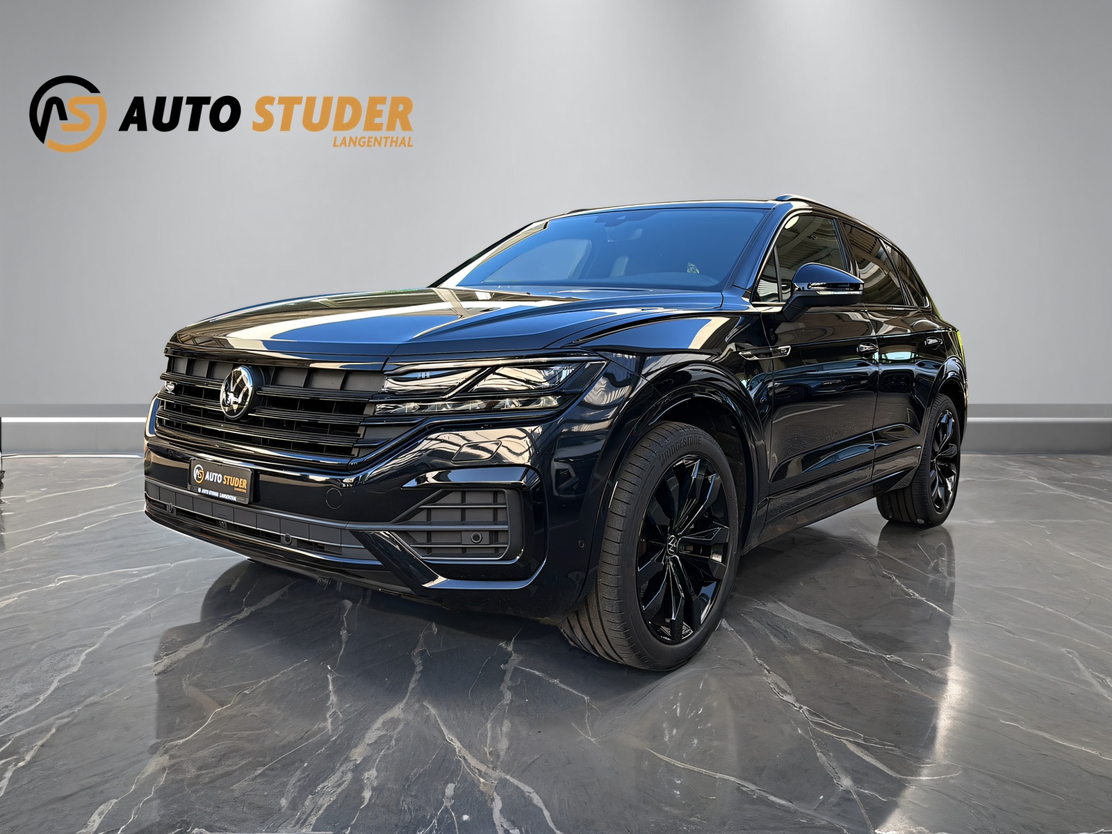 VW Touareg 3.0 V6 TDI 286 R-Line (SUV / Geländewagen) VW VW Touareg 3.0 V6 TDI 286 R-Line (SUV / Geländewagen)
