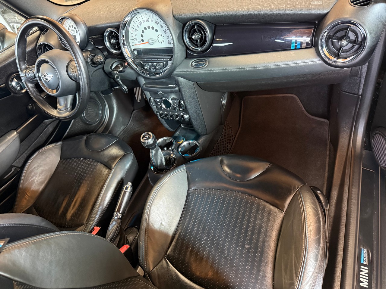 MINI Cooper S-image-8