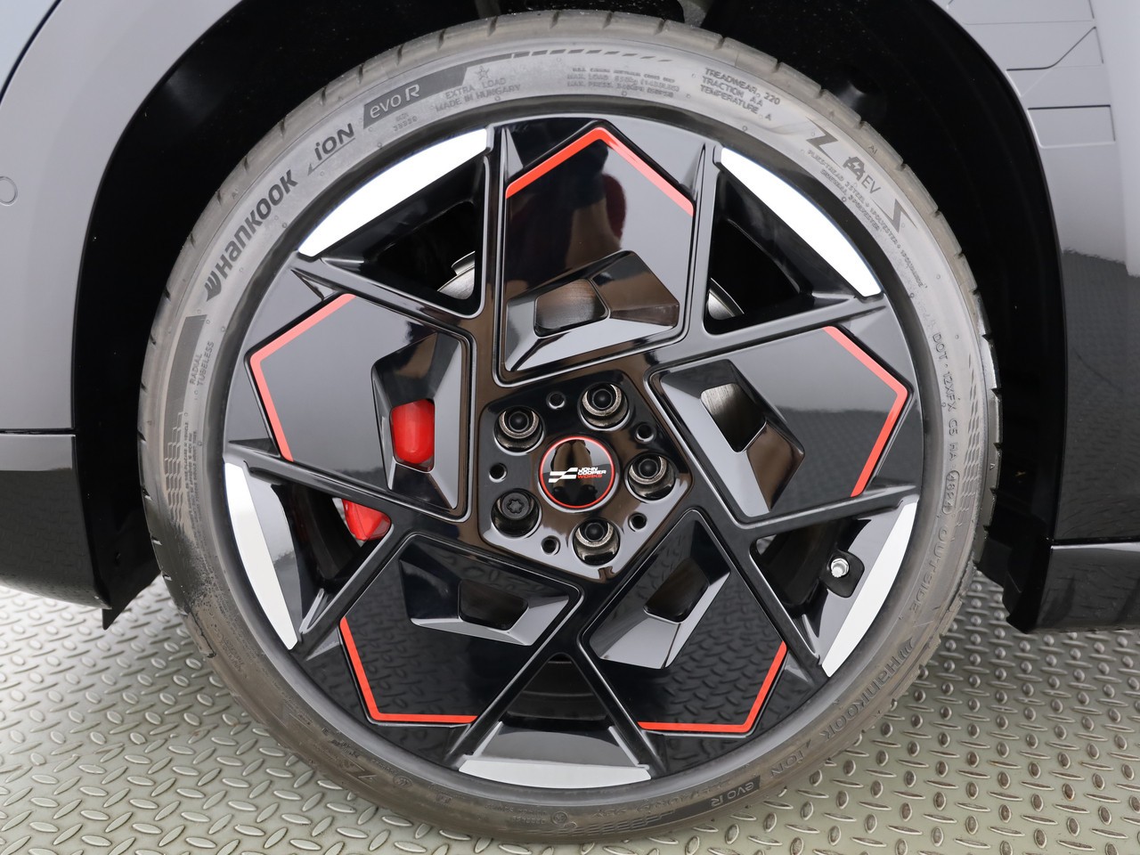 MINI Aceman John Cooper Works E-image-22