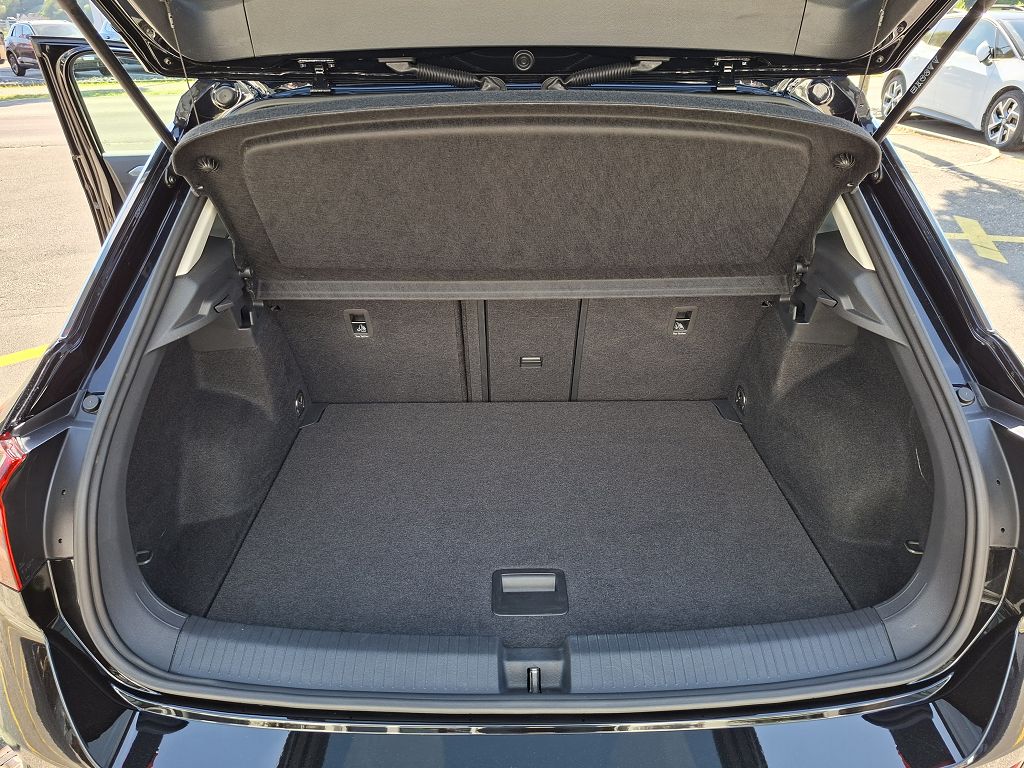 VW T-Roc 1.5 TSI EVO Life United DSG-image-10