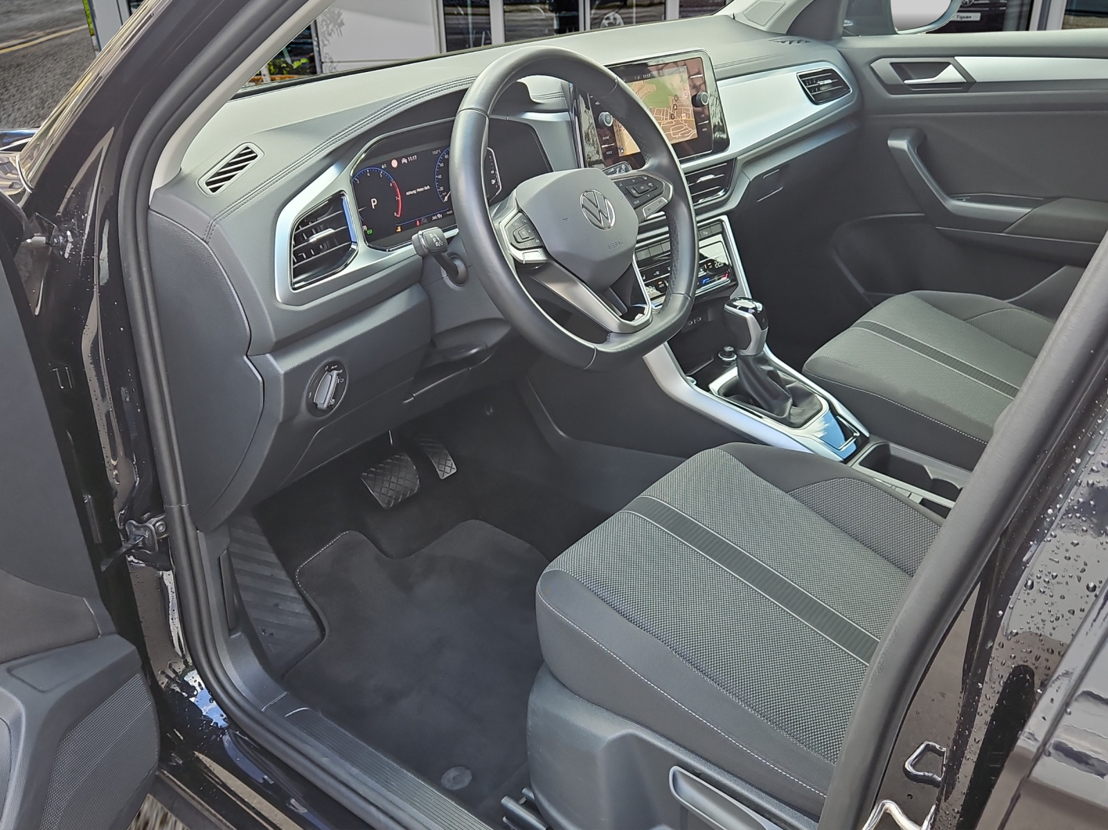 VW T-Roc 1.5 TSI EVO Life United DSG-image-9