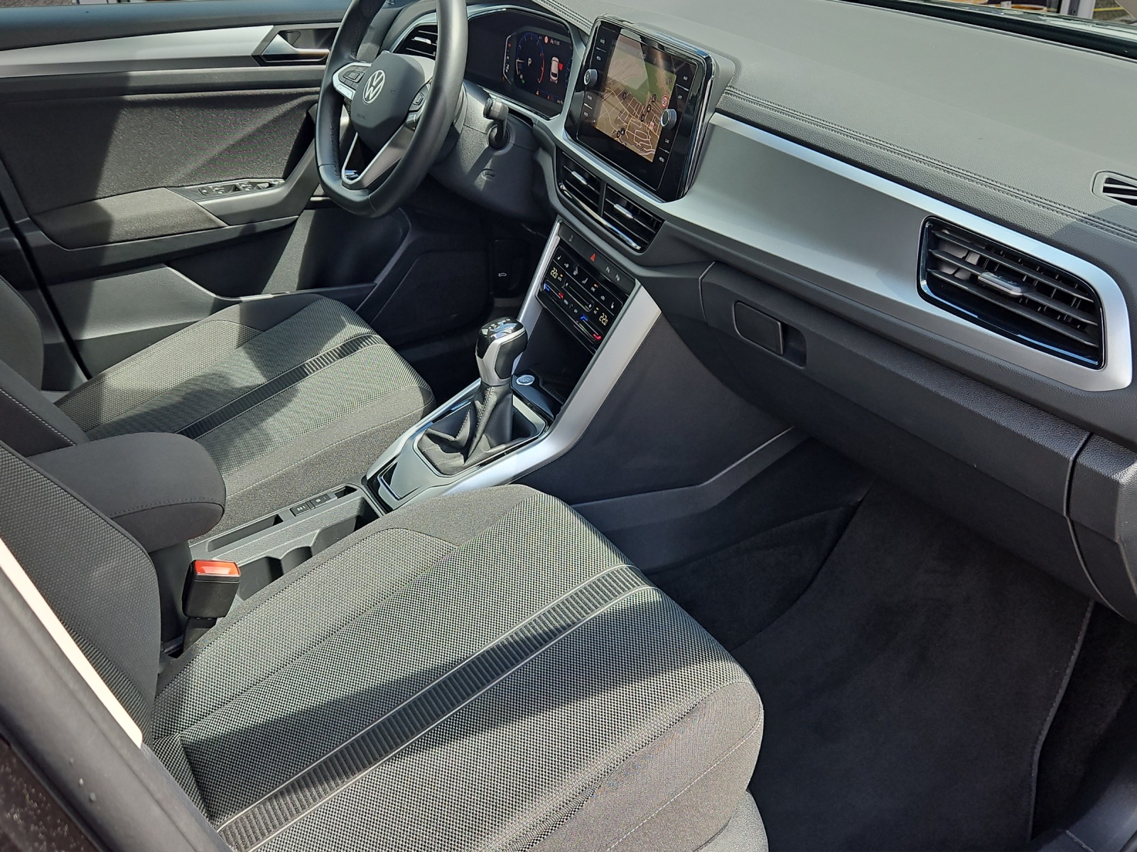 VW T-Roc 1.5 TSI EVO Life United DSG-image-18