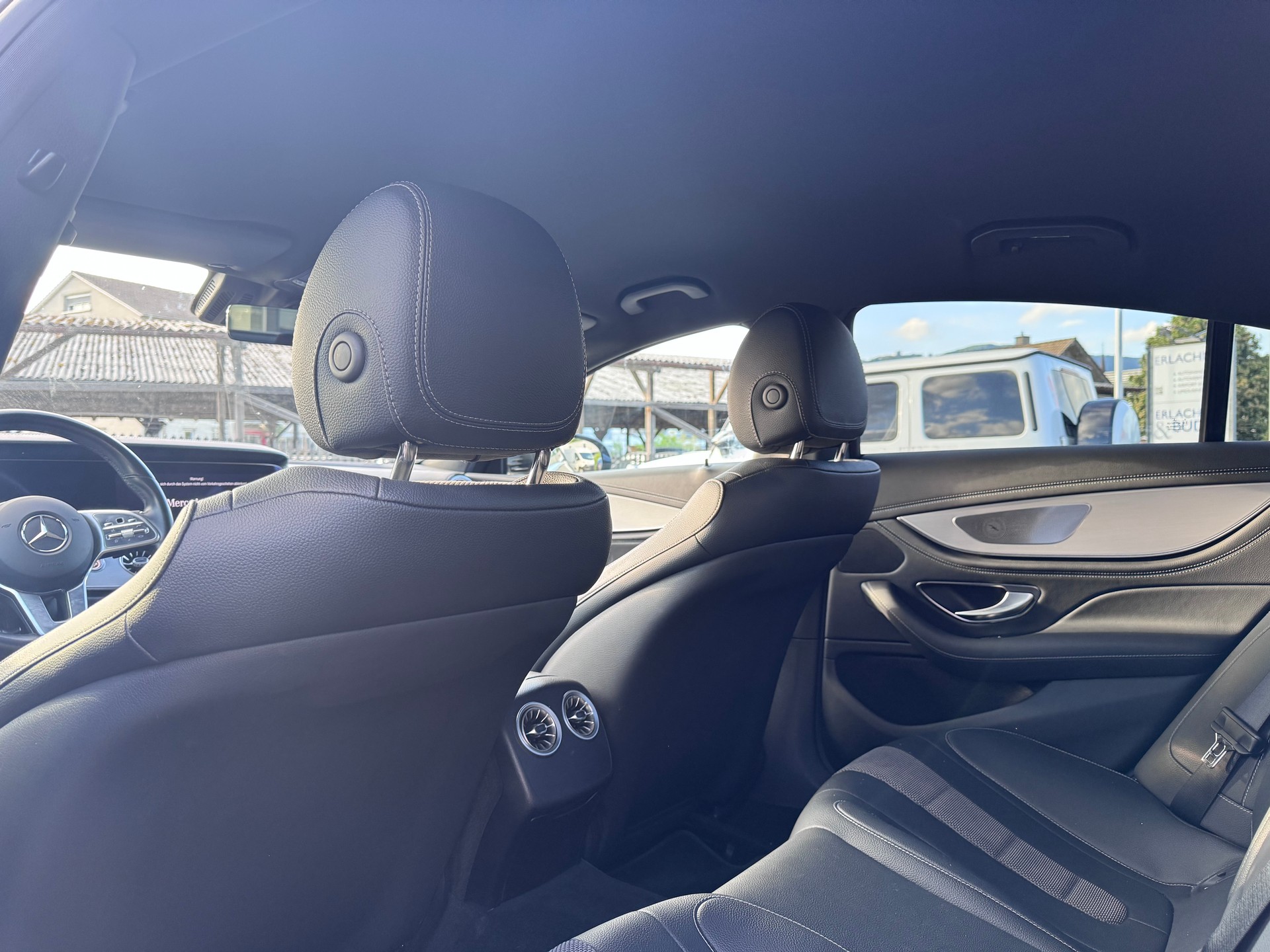 MERCEDES-BENZ CLS 300 d 4Matic Avantgarde 9G-Tronic-image-6