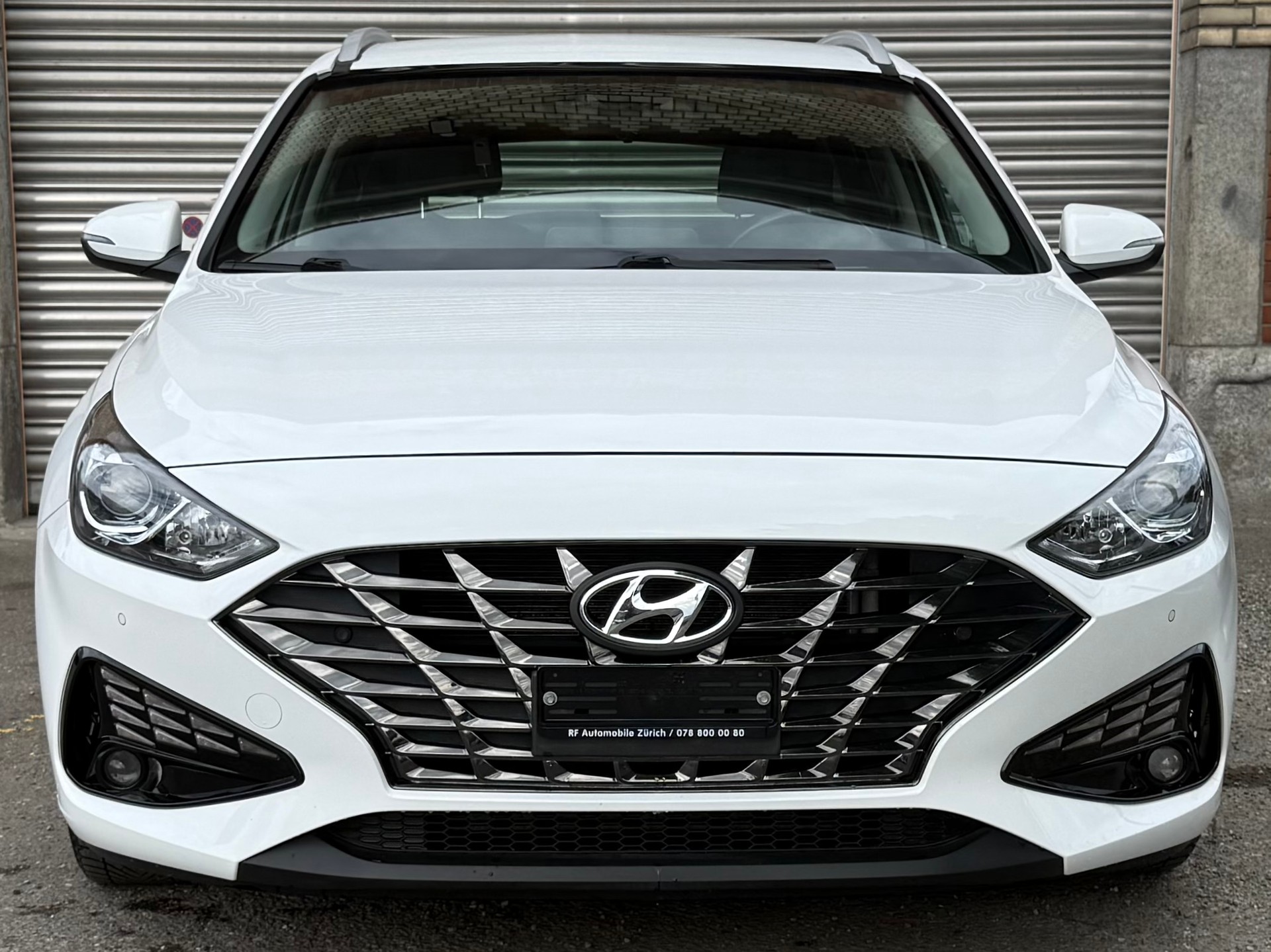 HYUNDAI i30 Wagon 1.0 T-GDi Amplia 48V MH DCT-image-1