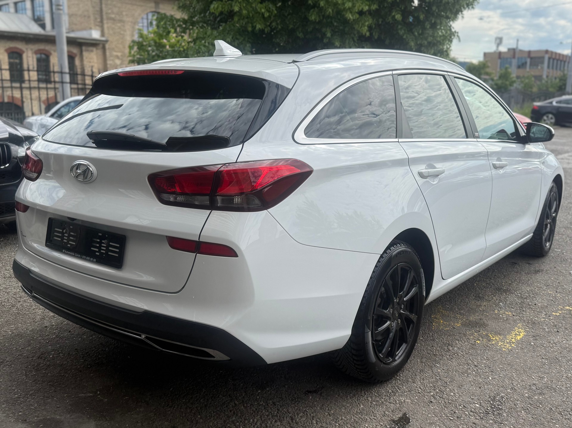 HYUNDAI i30 Wagon 1.0 T-GDi Amplia 48V MH DCT-image-5