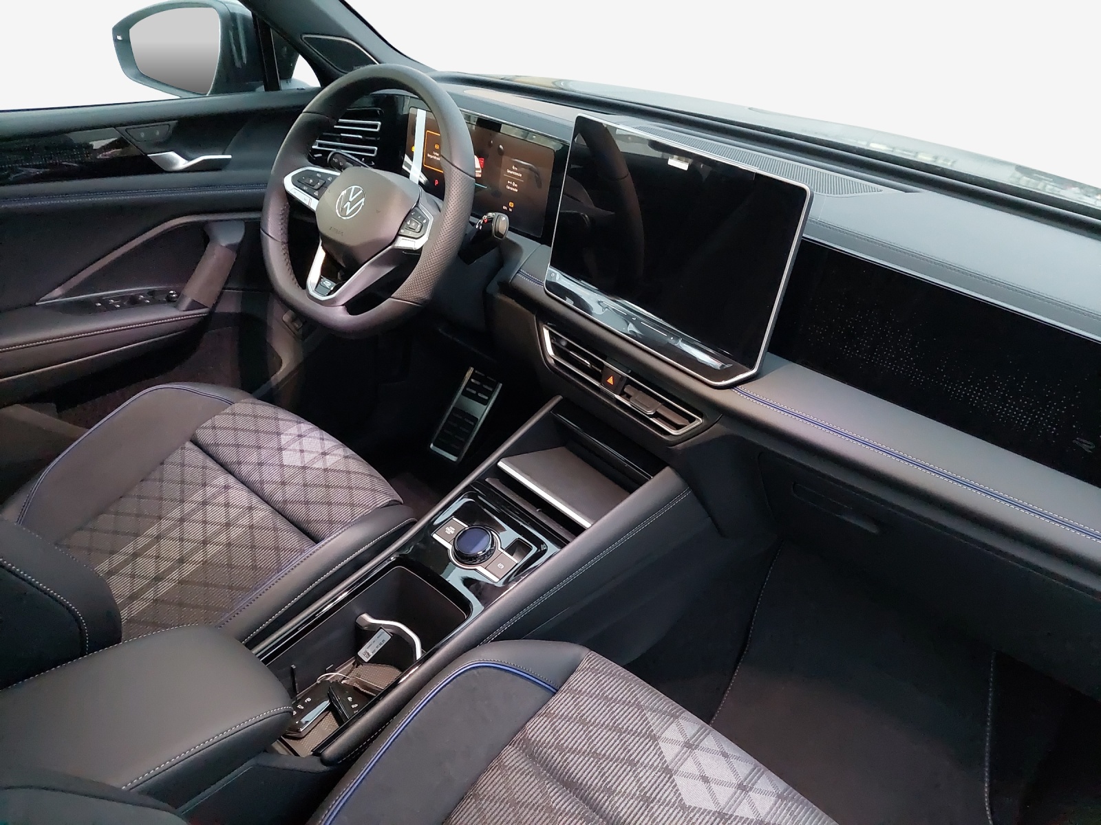 VW Tiguan 2.0 TSI DSG R-Line 4Motion-image-14