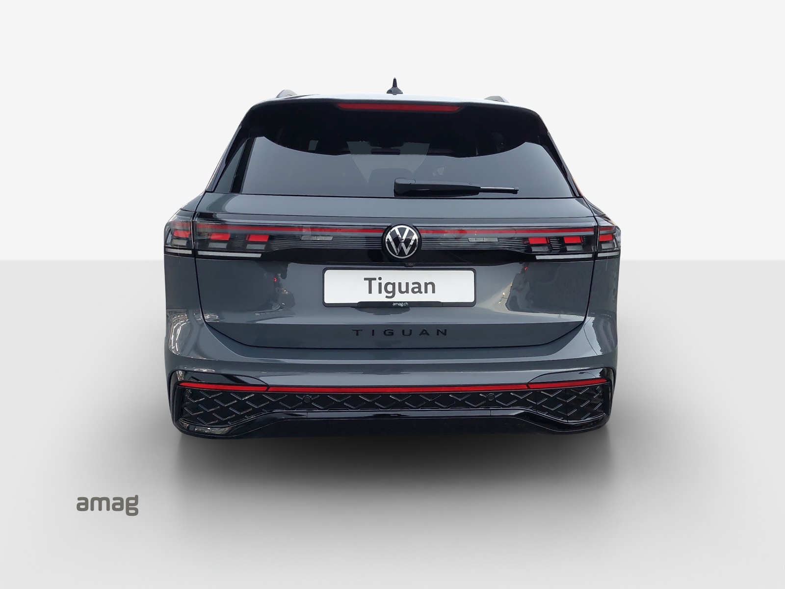 VW Tiguan 2.0 TSI DSG R-Line 4Motion-image-3