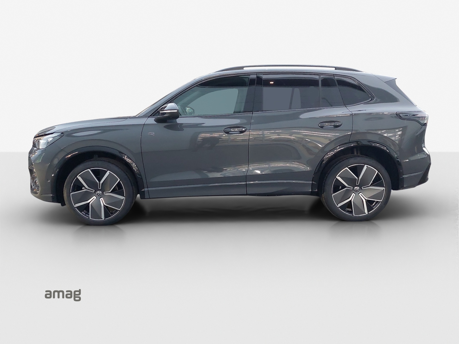 VW Tiguan 2.0 TSI DSG R-Line 4Motion-image-1