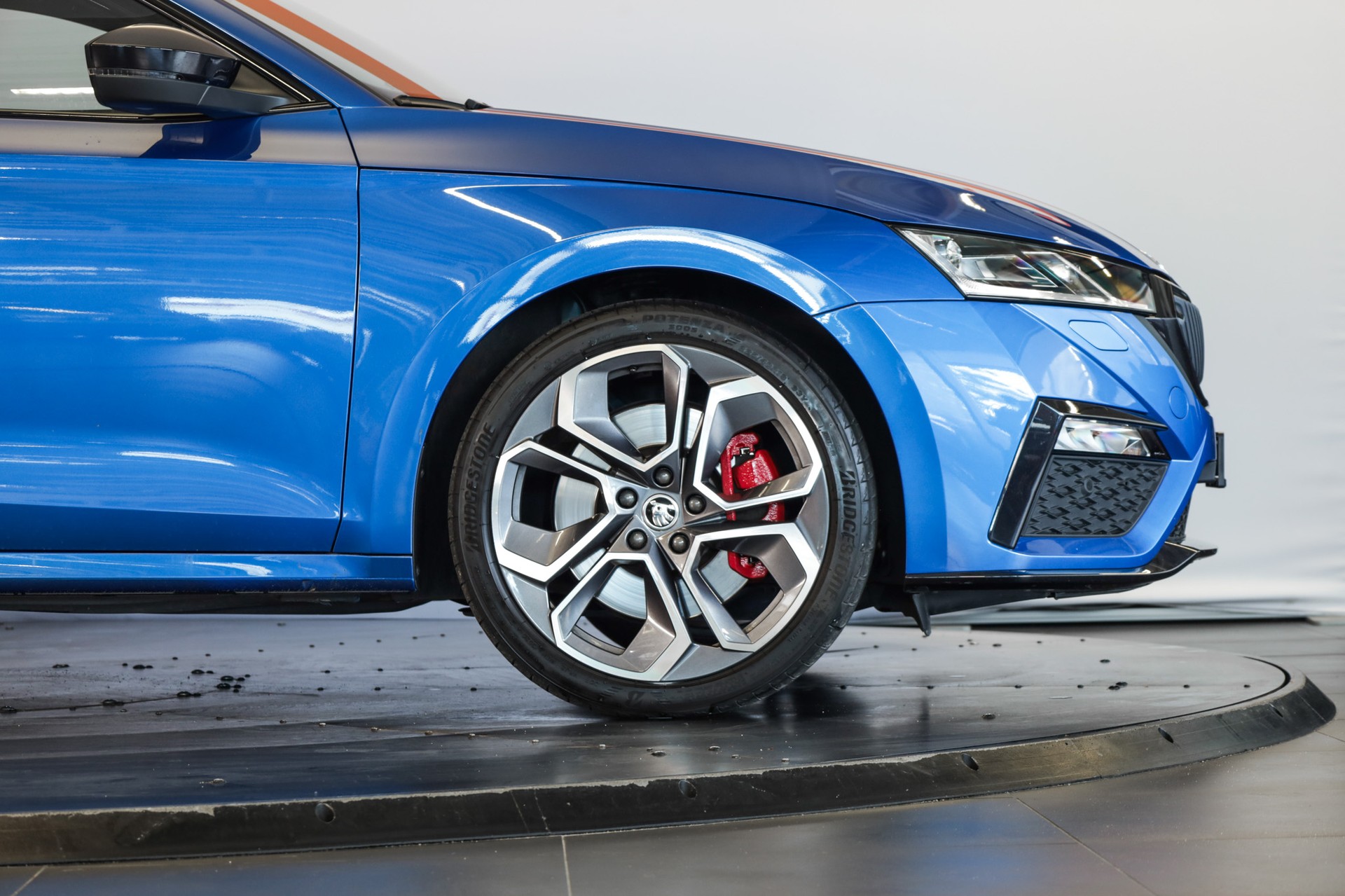 SKODA Octavia Combi 2.0 TSI DSG RS-image-6