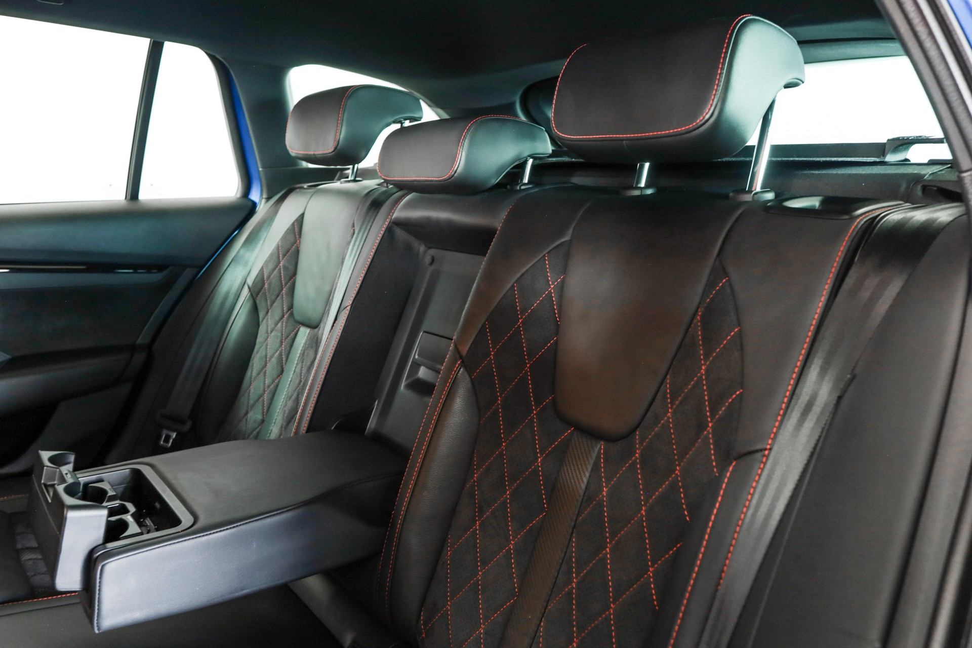 SKODA Octavia Combi 2.0 TSI DSG RS-image-14