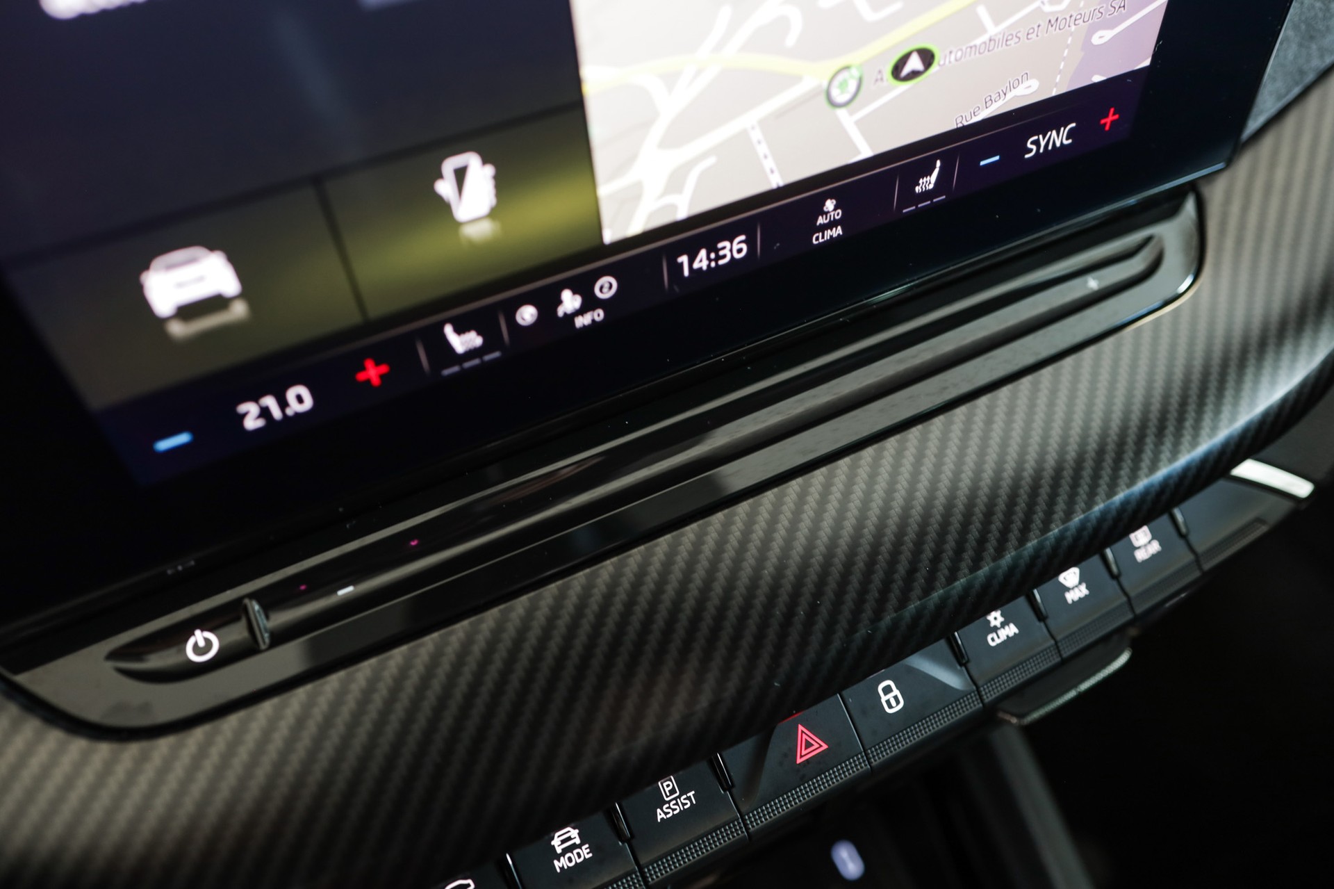SKODA Octavia Combi 2.0 TSI DSG RS-image-22