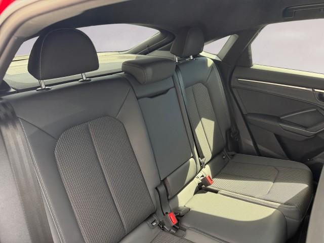 AUDI Q3 Sportback 45 TFSI S line quattro S-tronic-image-17