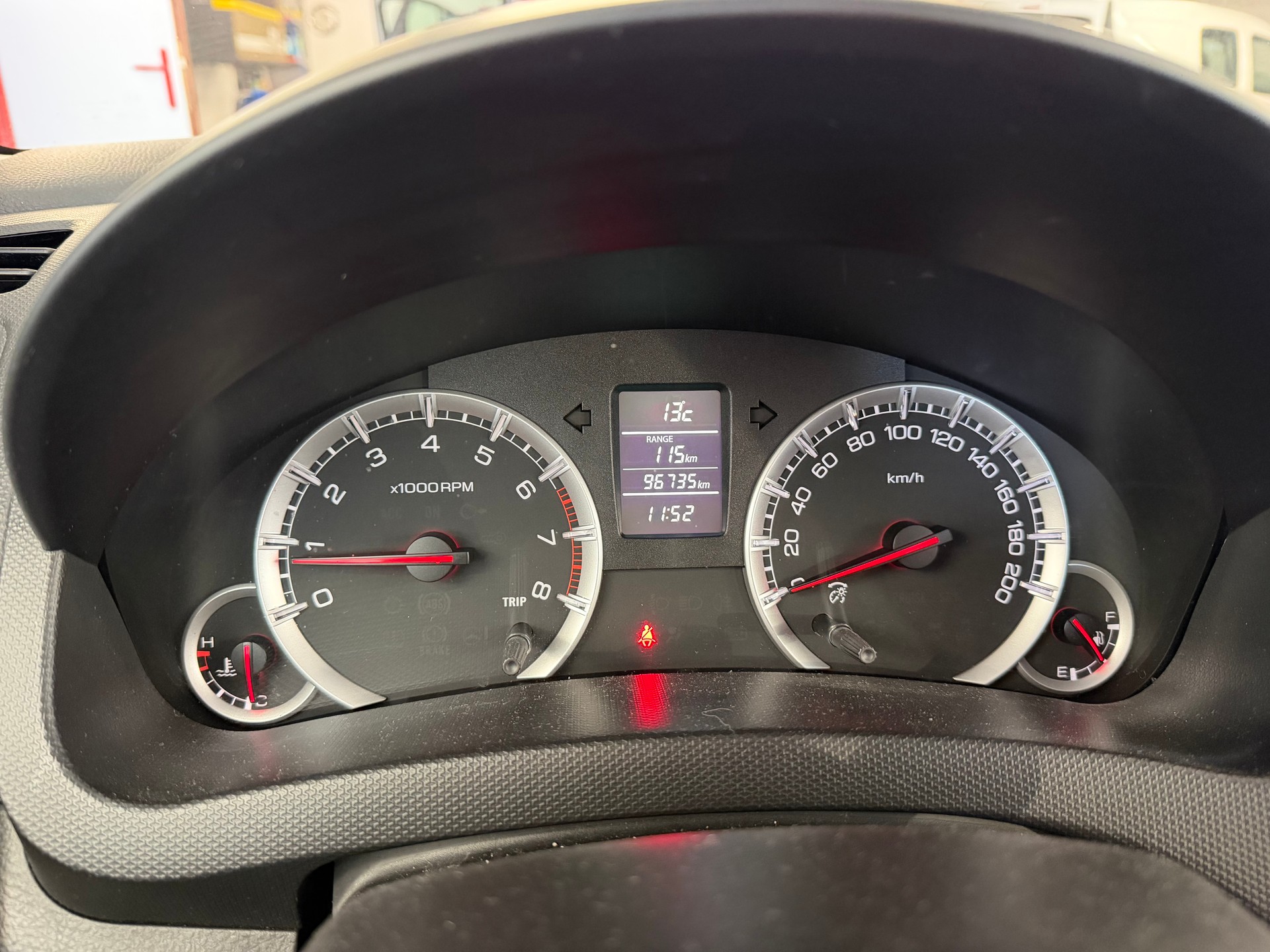 SUZUKI Swift 1.2i 16V GL 4x4-image-10