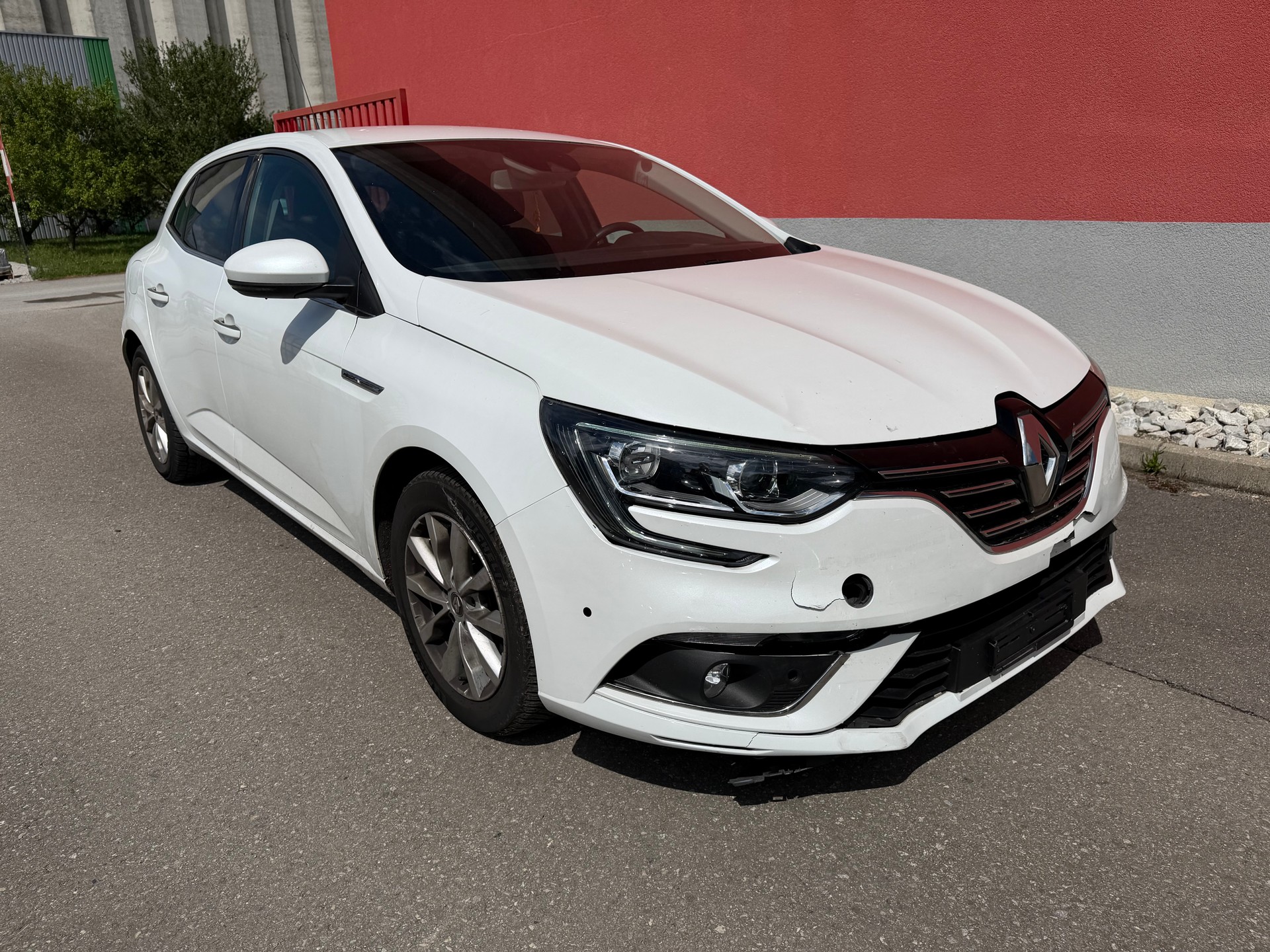 RENAULT MEGANE-image-1