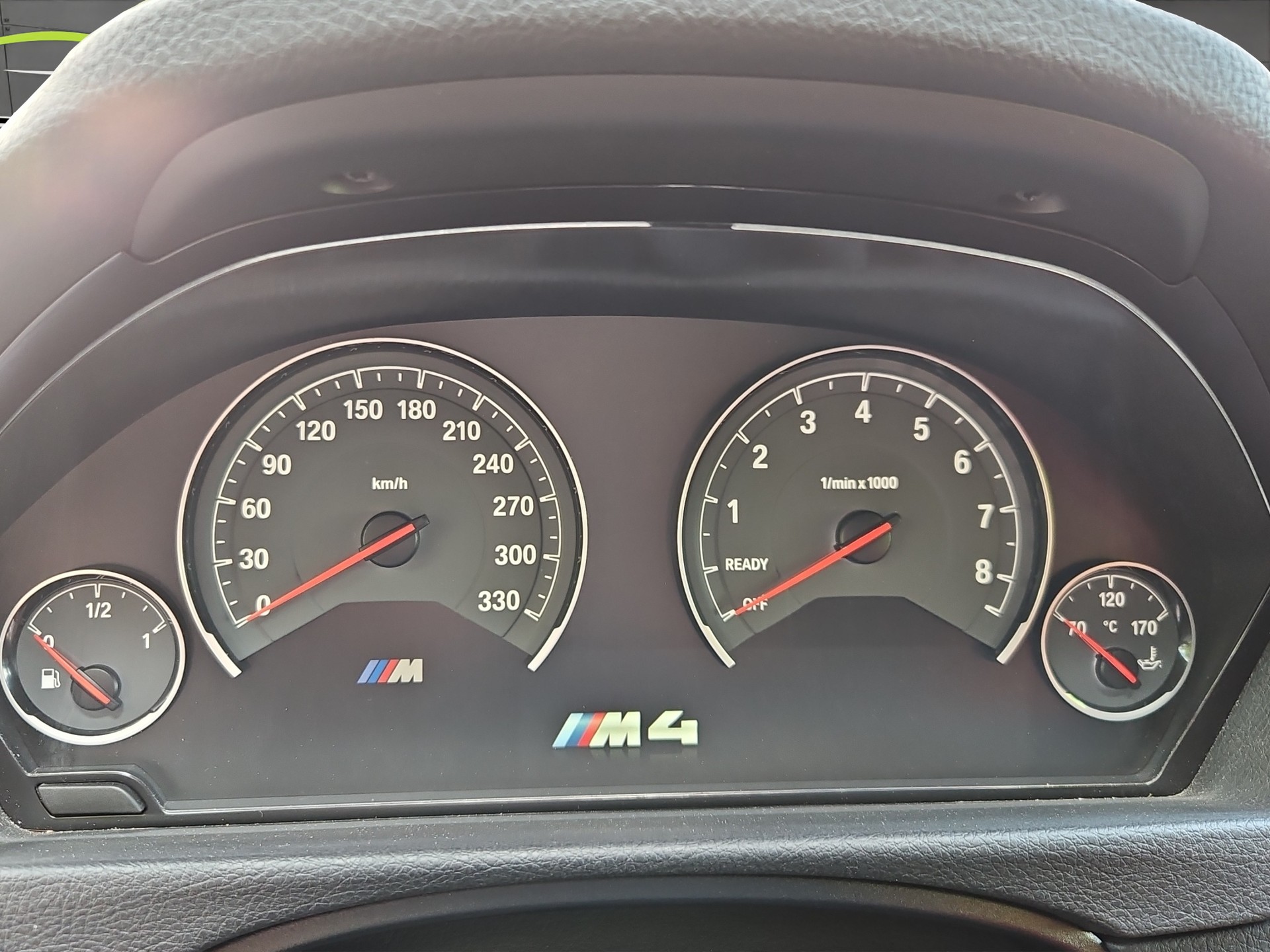 BMW M4 Coupé Competition DKG-image-6