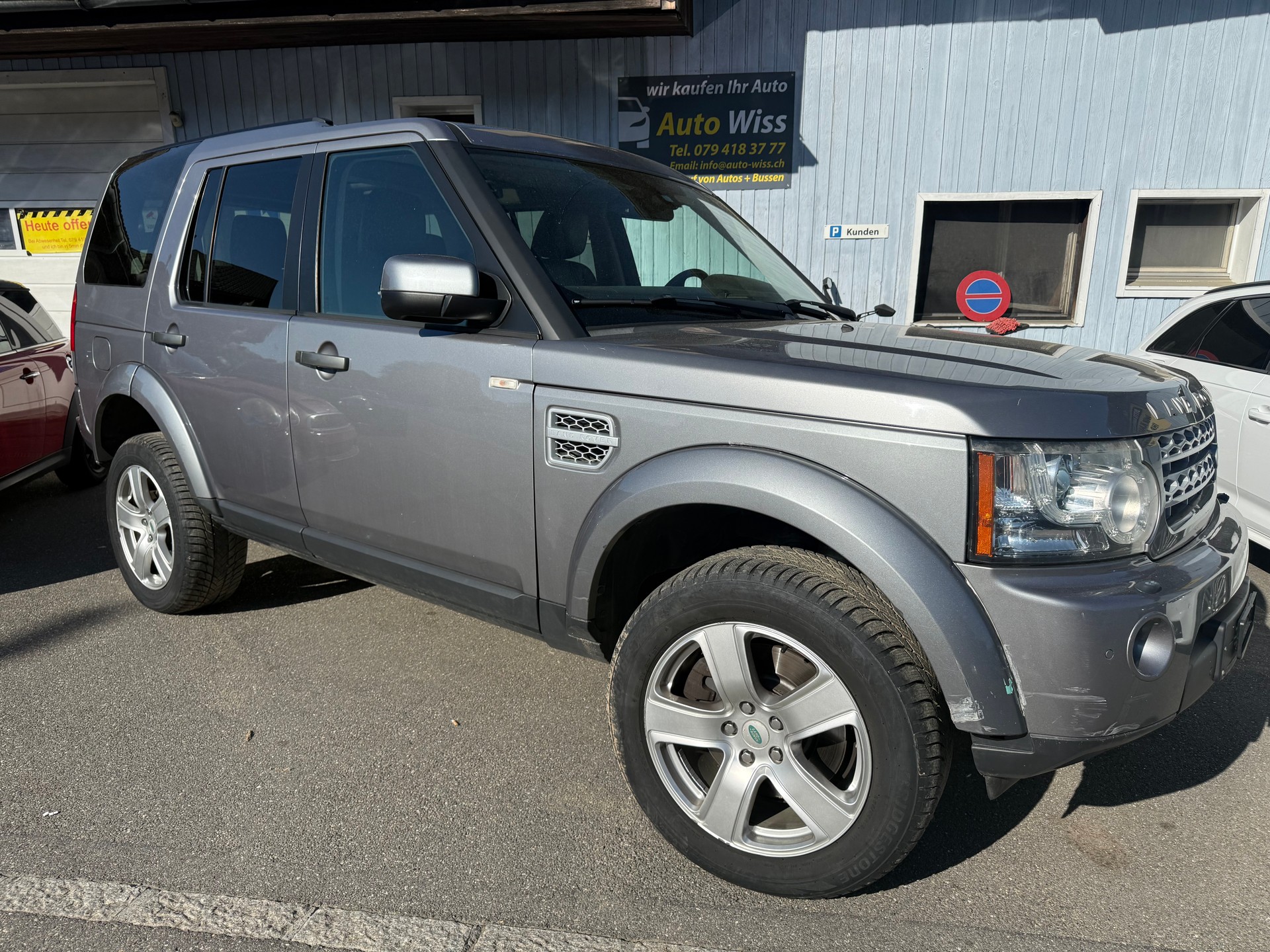 LAND ROVER Discovery 3.0 TDV6 HSE Automatic-image-2