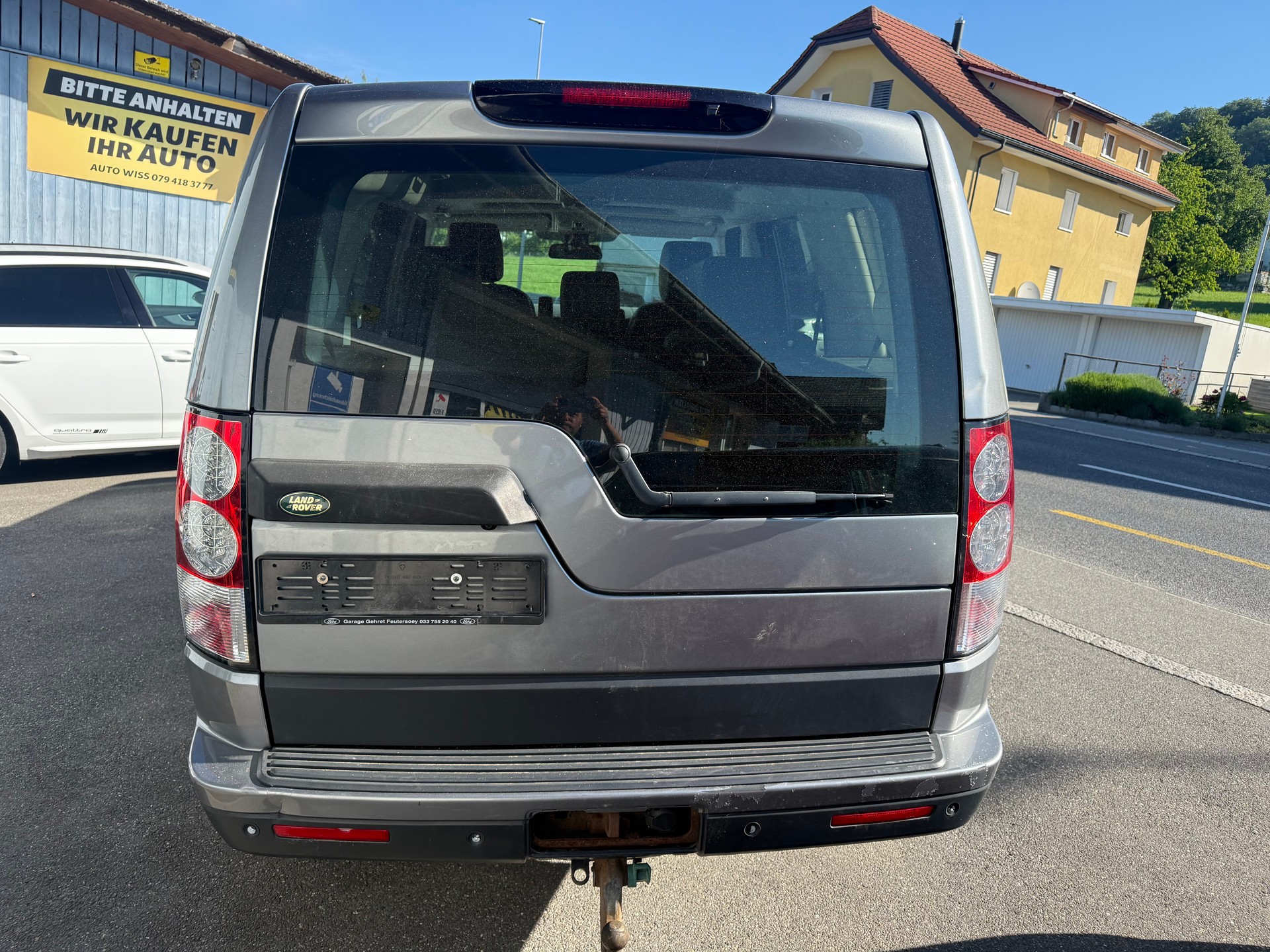 LAND ROVER Discovery 3.0 TDV6 HSE Automatic-image-4