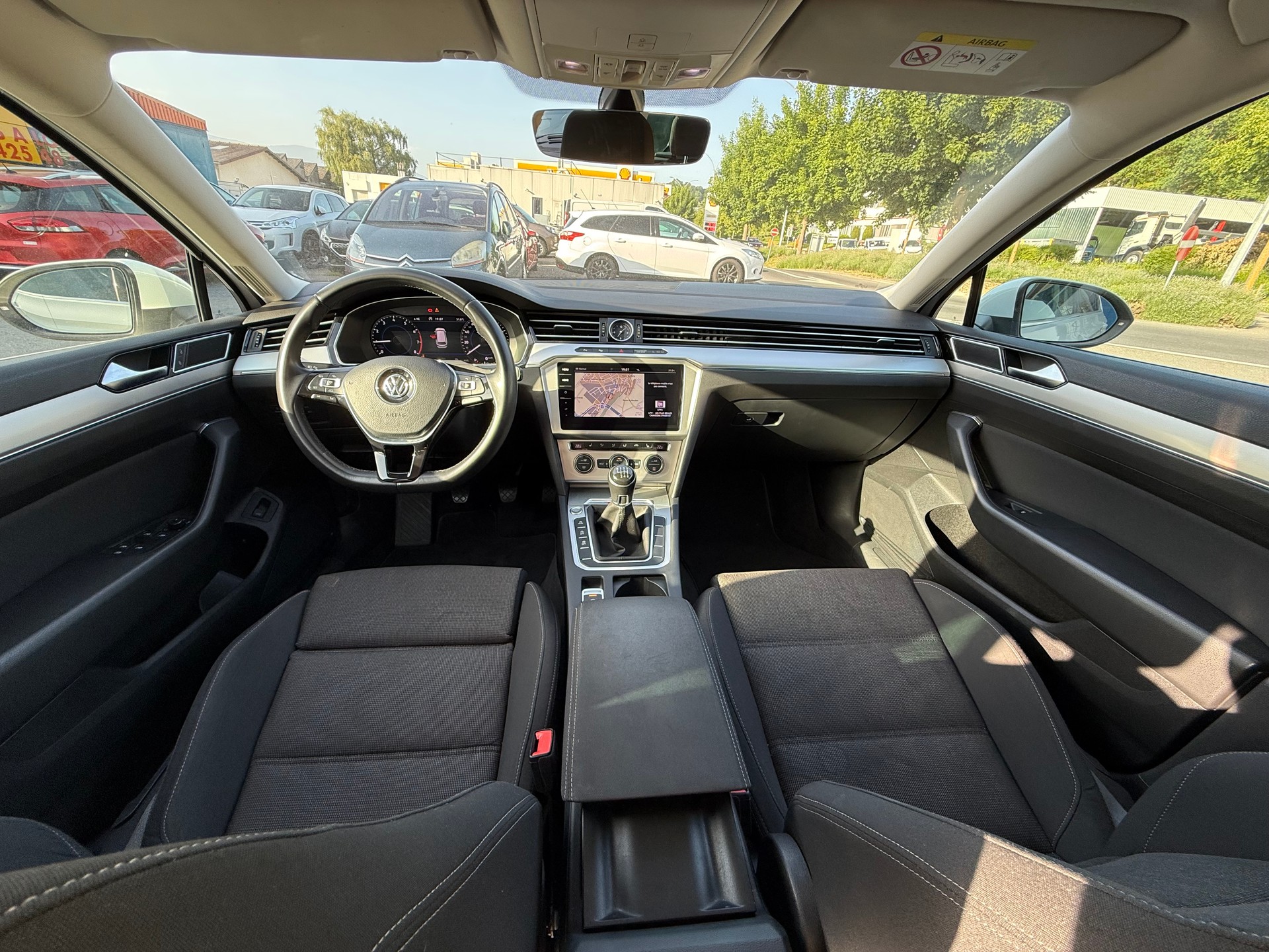 VW Passat Variant 1.4 TSI ACT BMT Family 4Motion-image-3