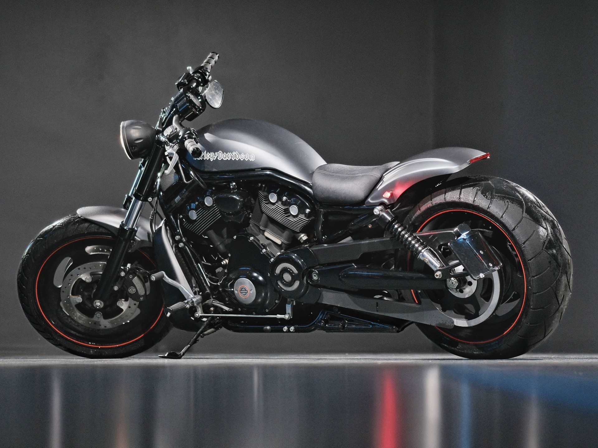 HARLEY-DAVIDSON VRSCDX Night Rod Special ABS-showroom-element-3