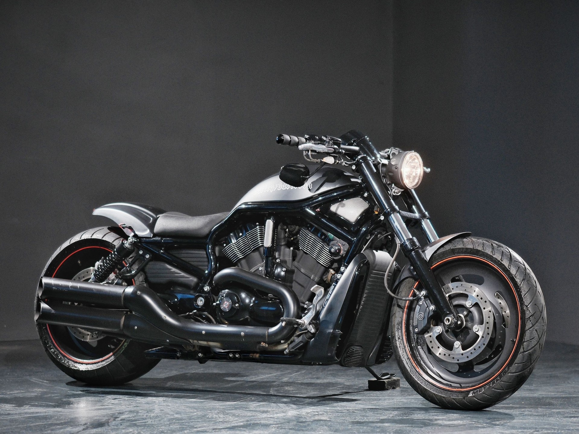HARLEY-DAVIDSON VRSCDX Night Rod Special ABS