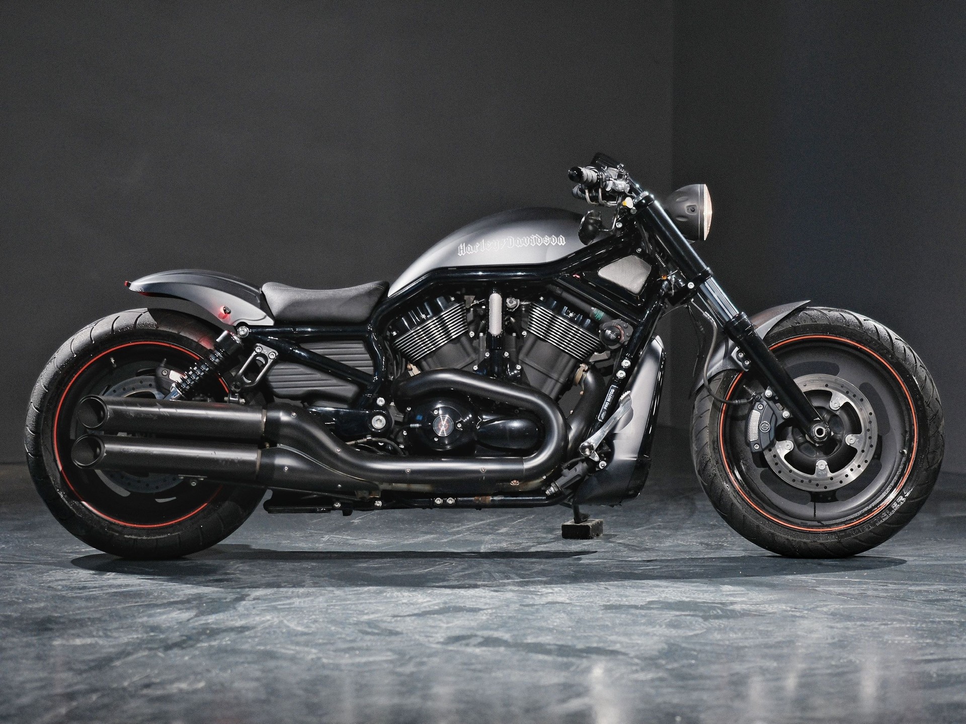 HARLEY-DAVIDSON VRSCDX Night Rod Special ABS-showroom-element-1