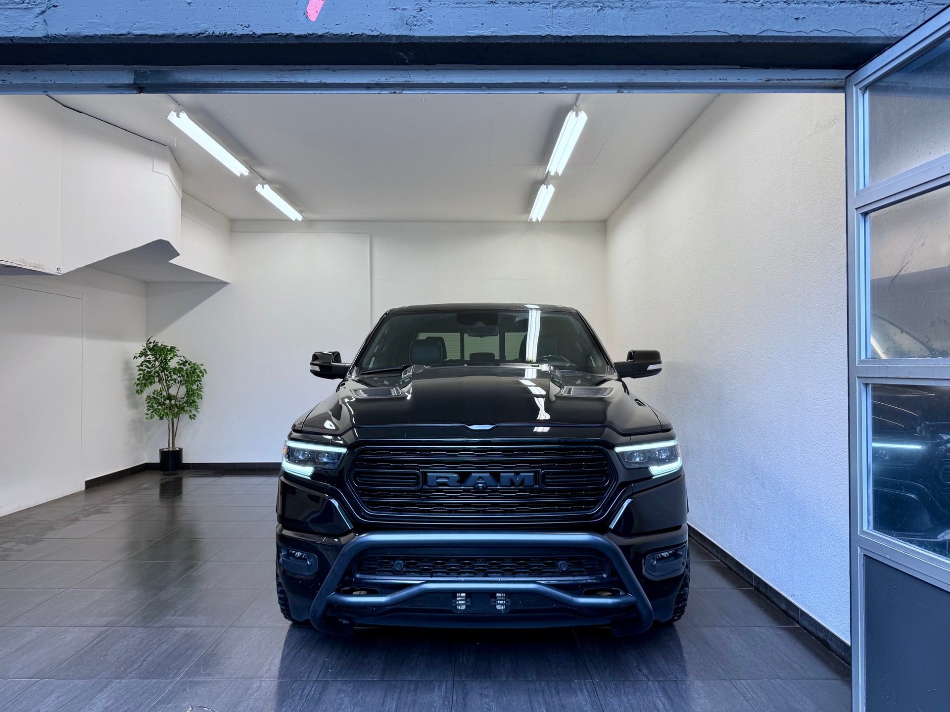 DODGE 1500 "ALL BLACK"-image-4