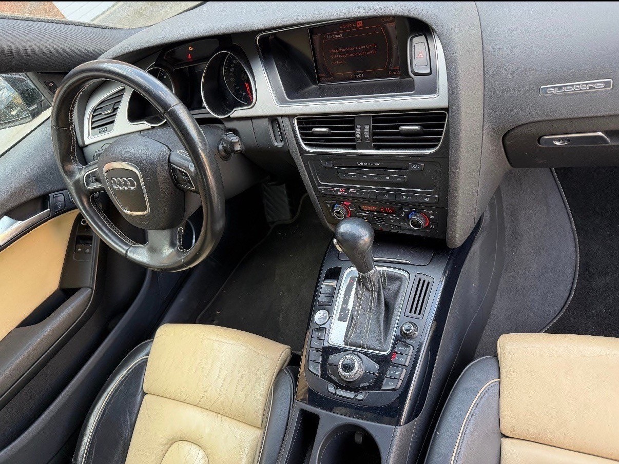 AUDI A5 Coupé 3.2 FSI quattro tiptronic-image-7