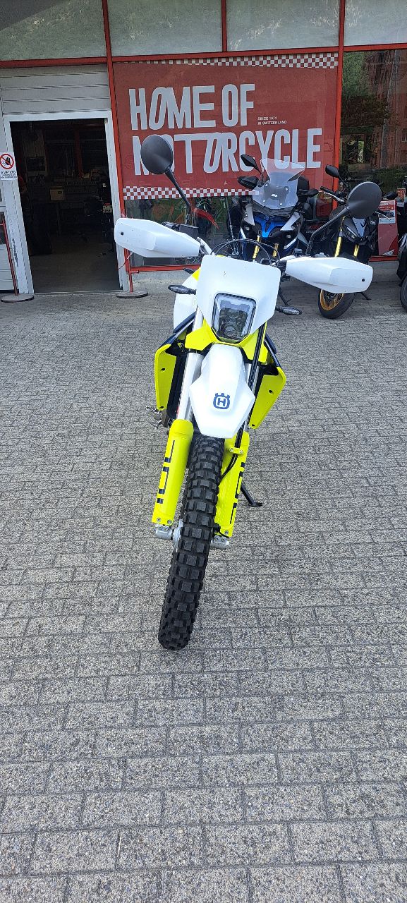 HUSQVARNA 701 Enduro (35kW)-image-1