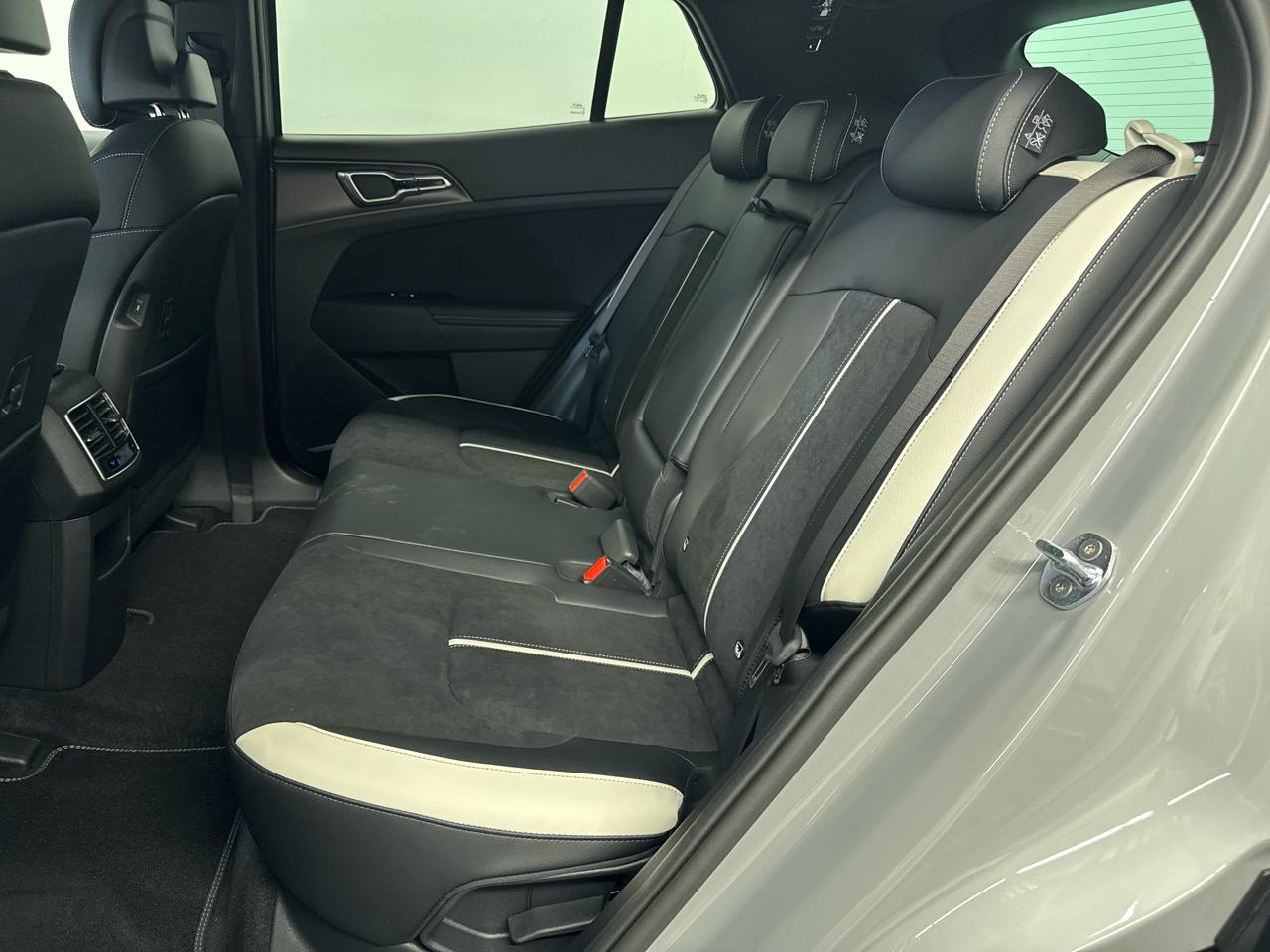 KIA Sportage 1.6T-GDi PHEV GT-Line 4x4 A-image-12