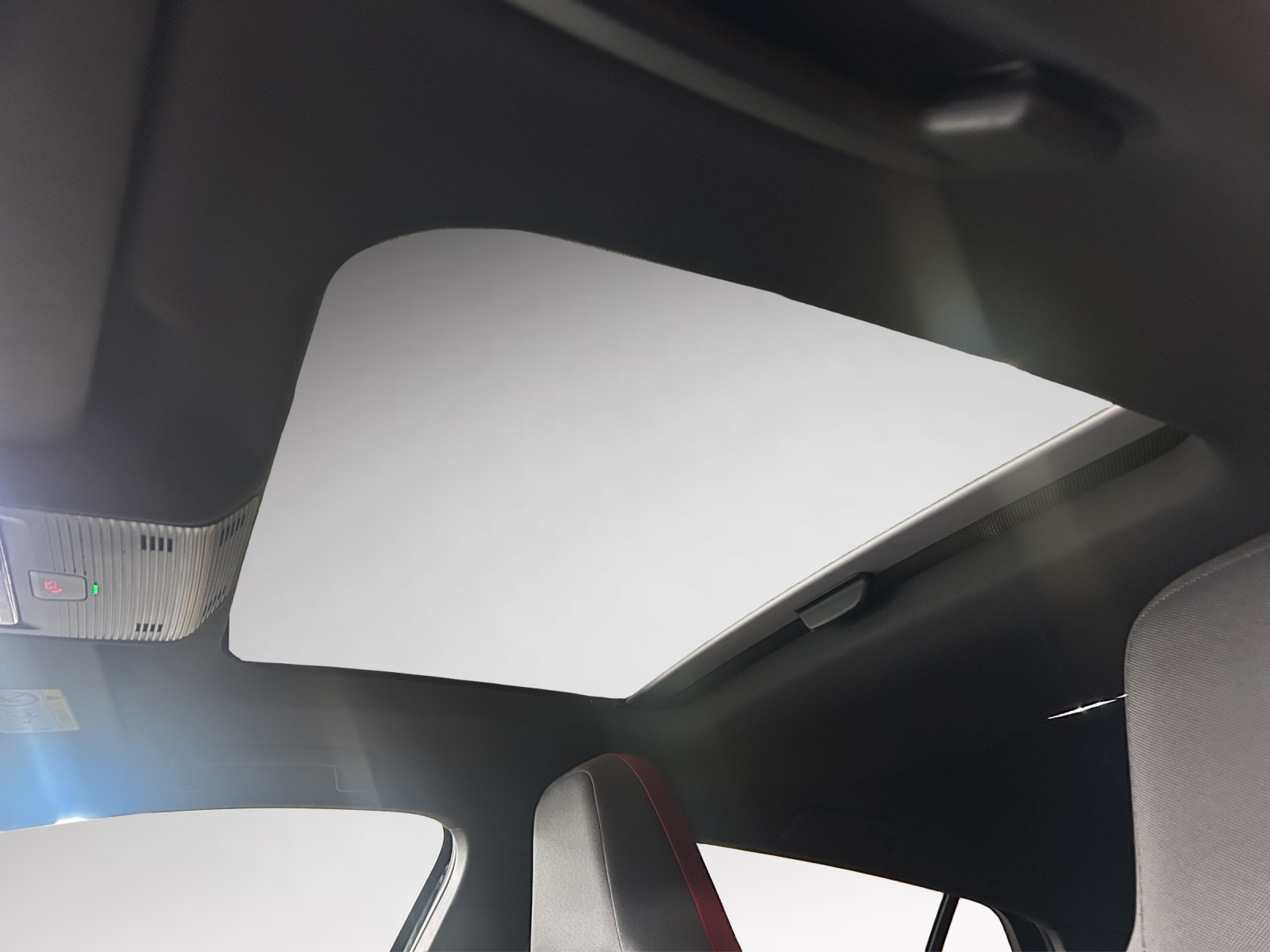 VW Golf 2.0 TSI GTI DSG-image-11